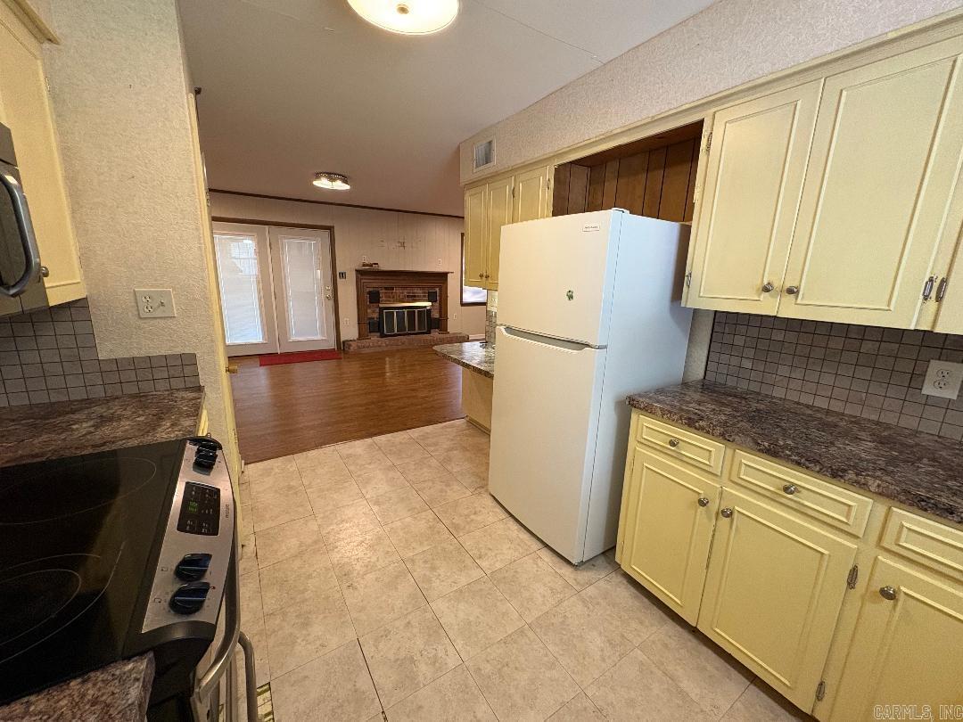 400 W Louisiana  Beebe, AR