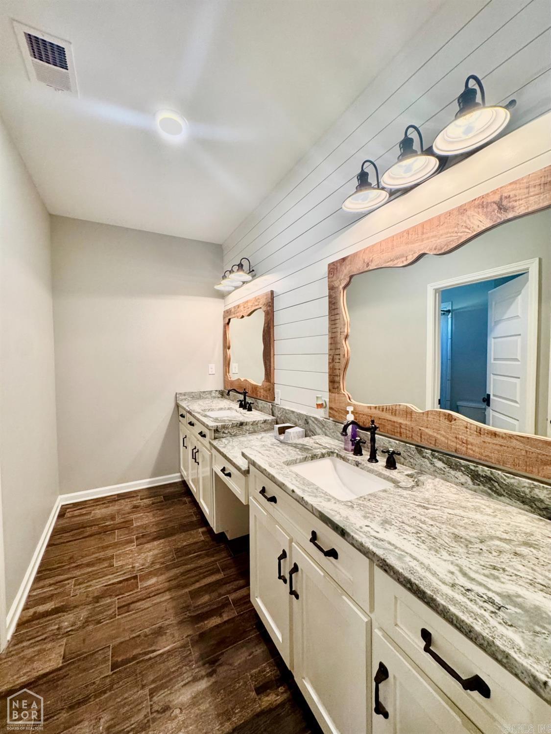 198 N George  Marion, AR
