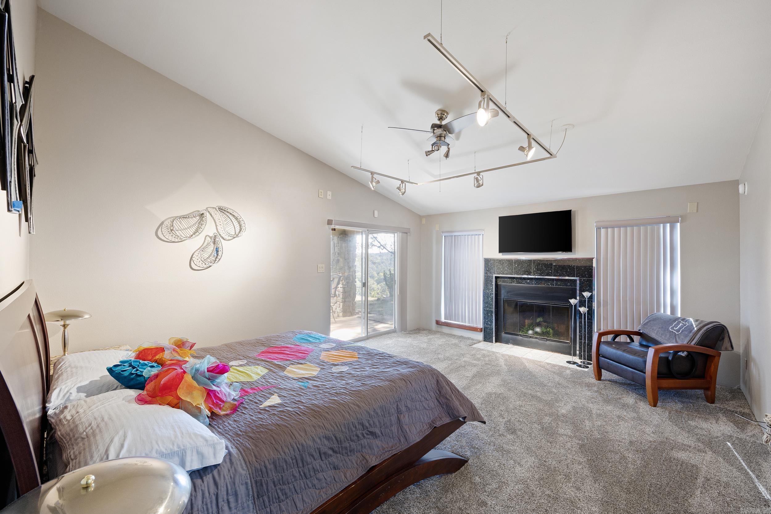 695 Private Road 1715  Knoxville, AR
