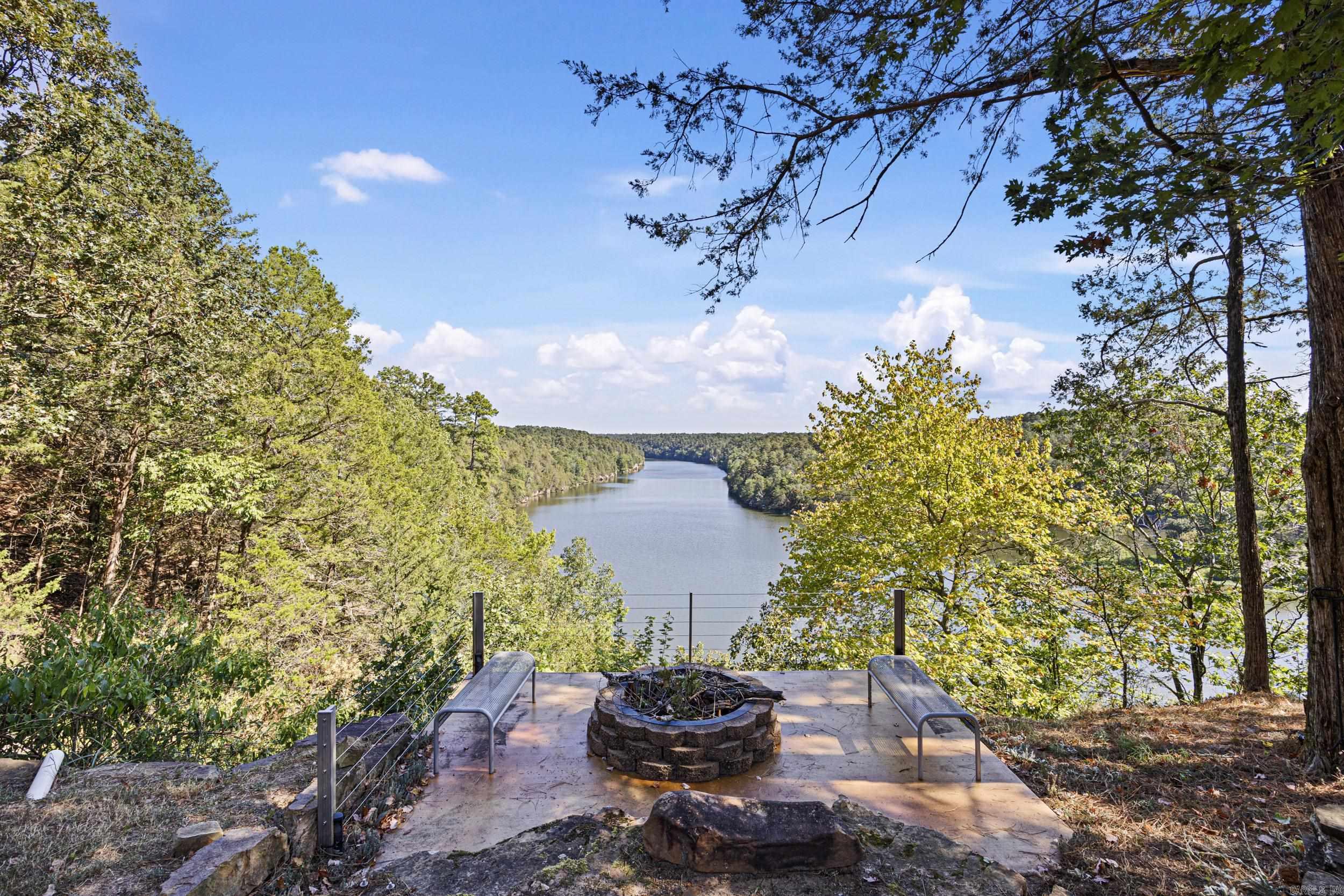 695 Private Road 1715  Knoxville, AR