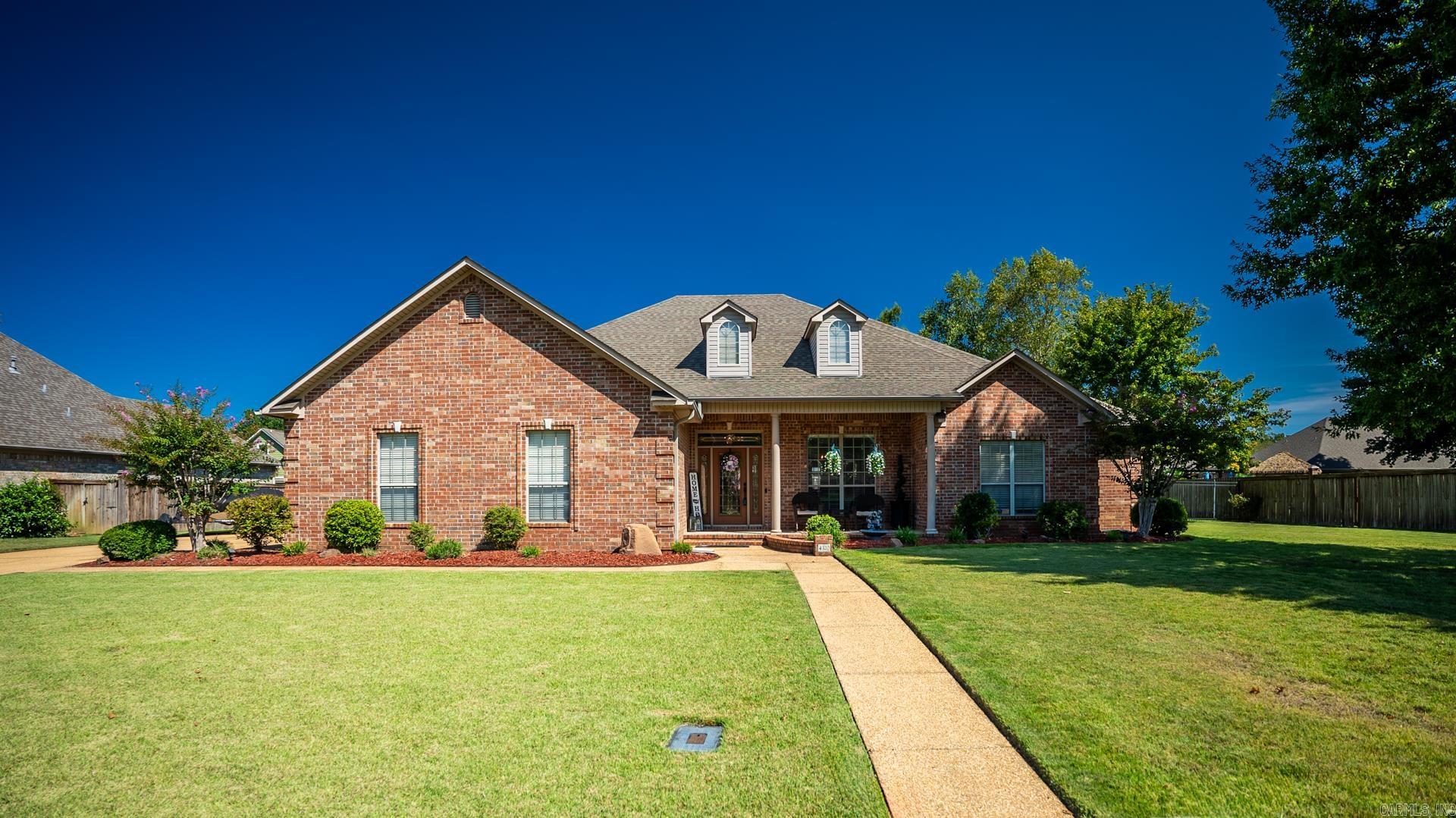 4320 Tree House Conway, AR 72034