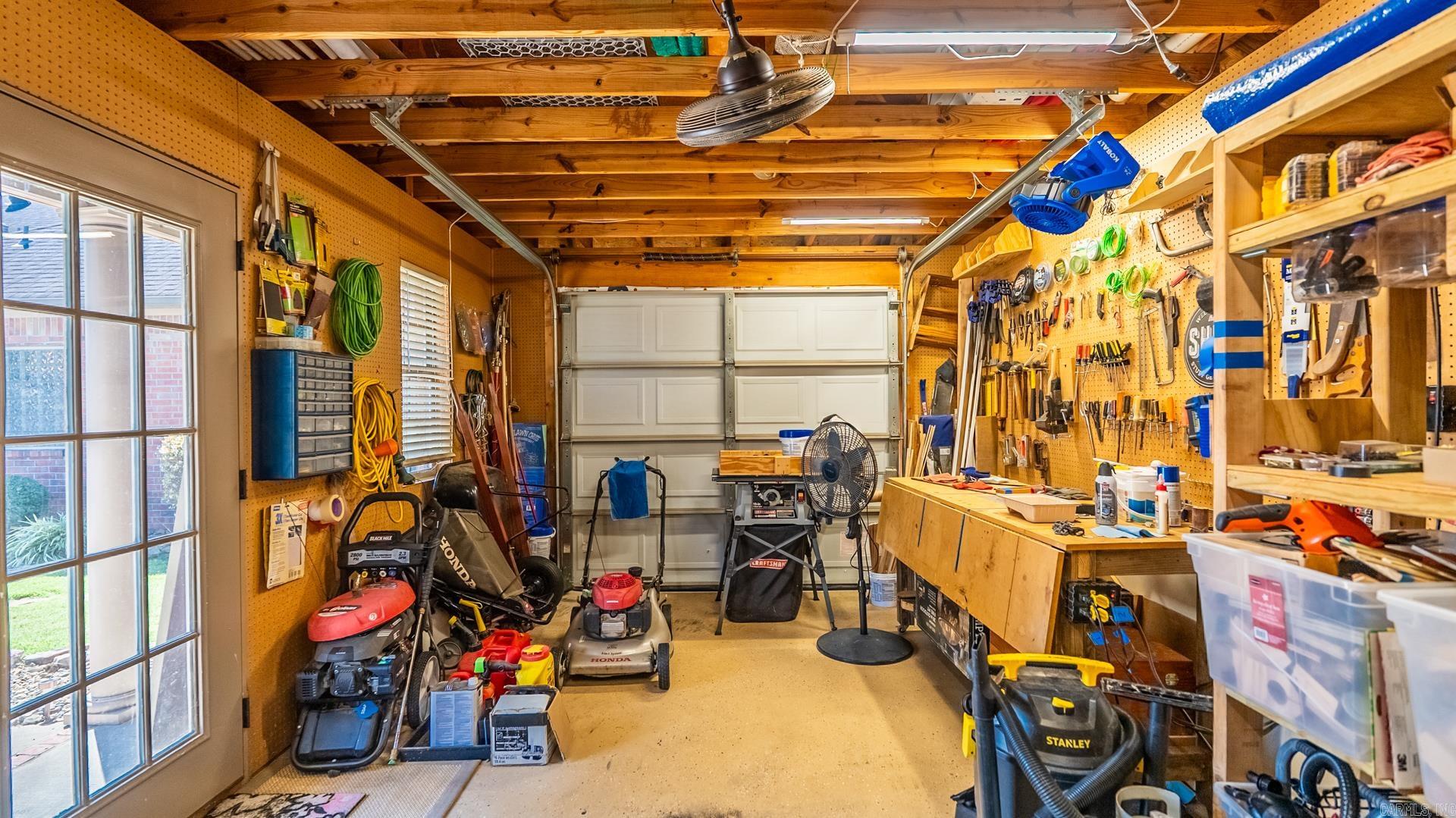 4320 Tree House Conway, AR 72034