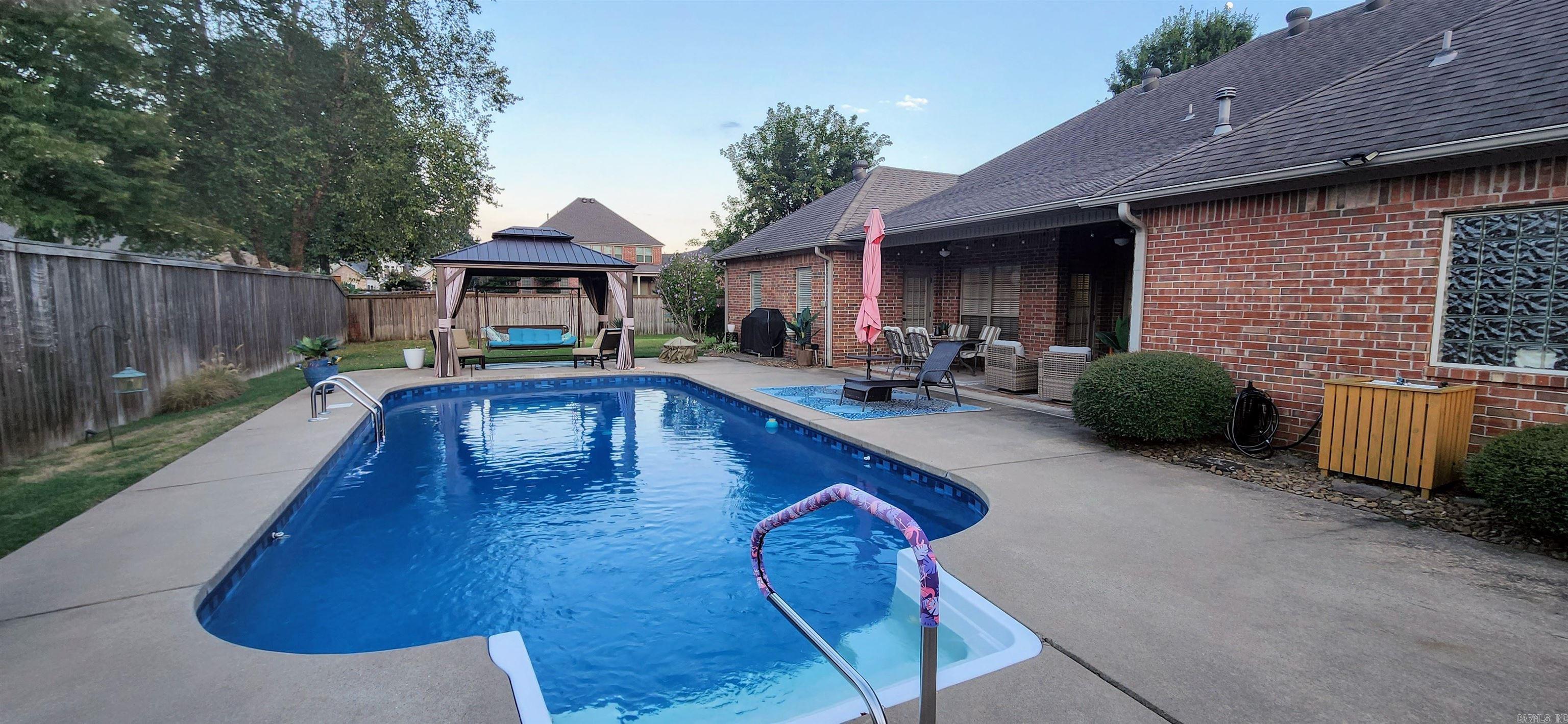4320 Tree House  Conway, AR