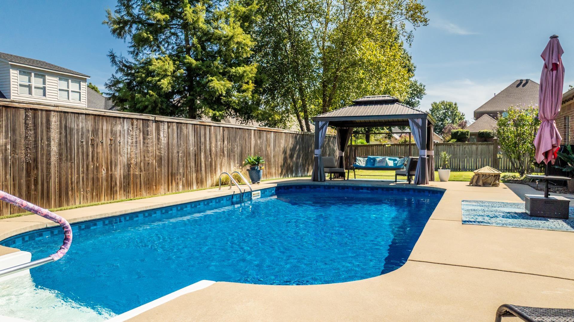 4320 Tree House Conway, AR 72034
