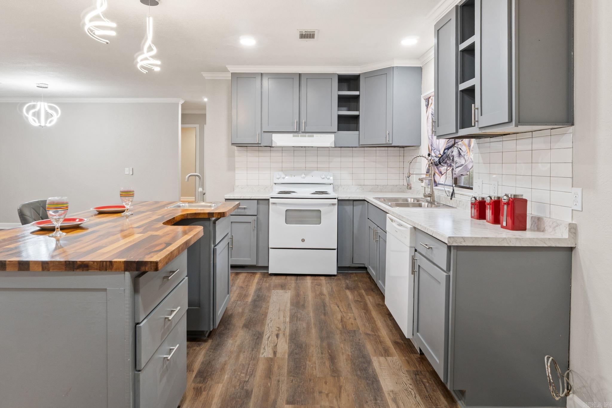 2125 Snooze Rd  Heber Springs, AR