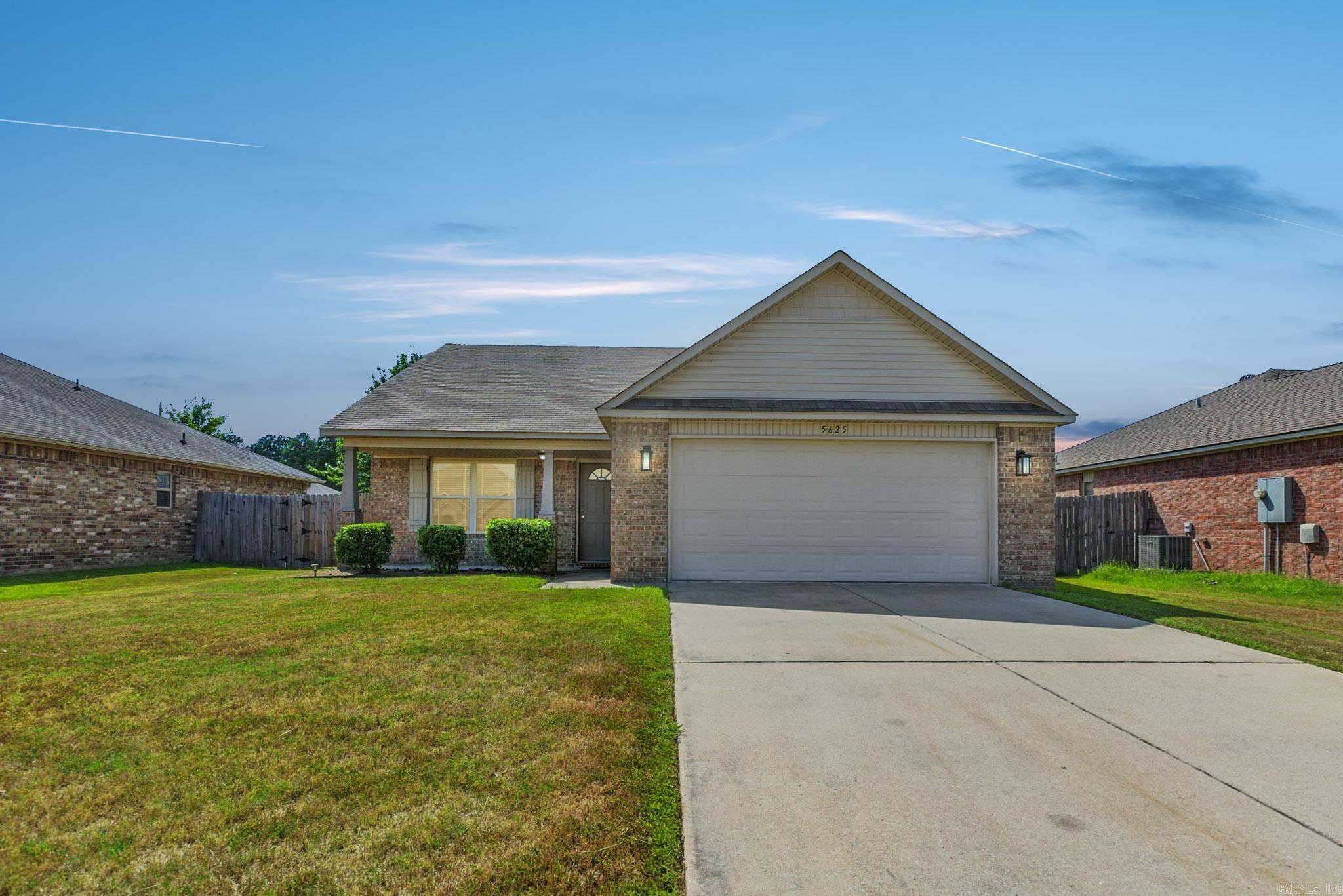 5625 Pin Oak Ln  Sherwood, AR