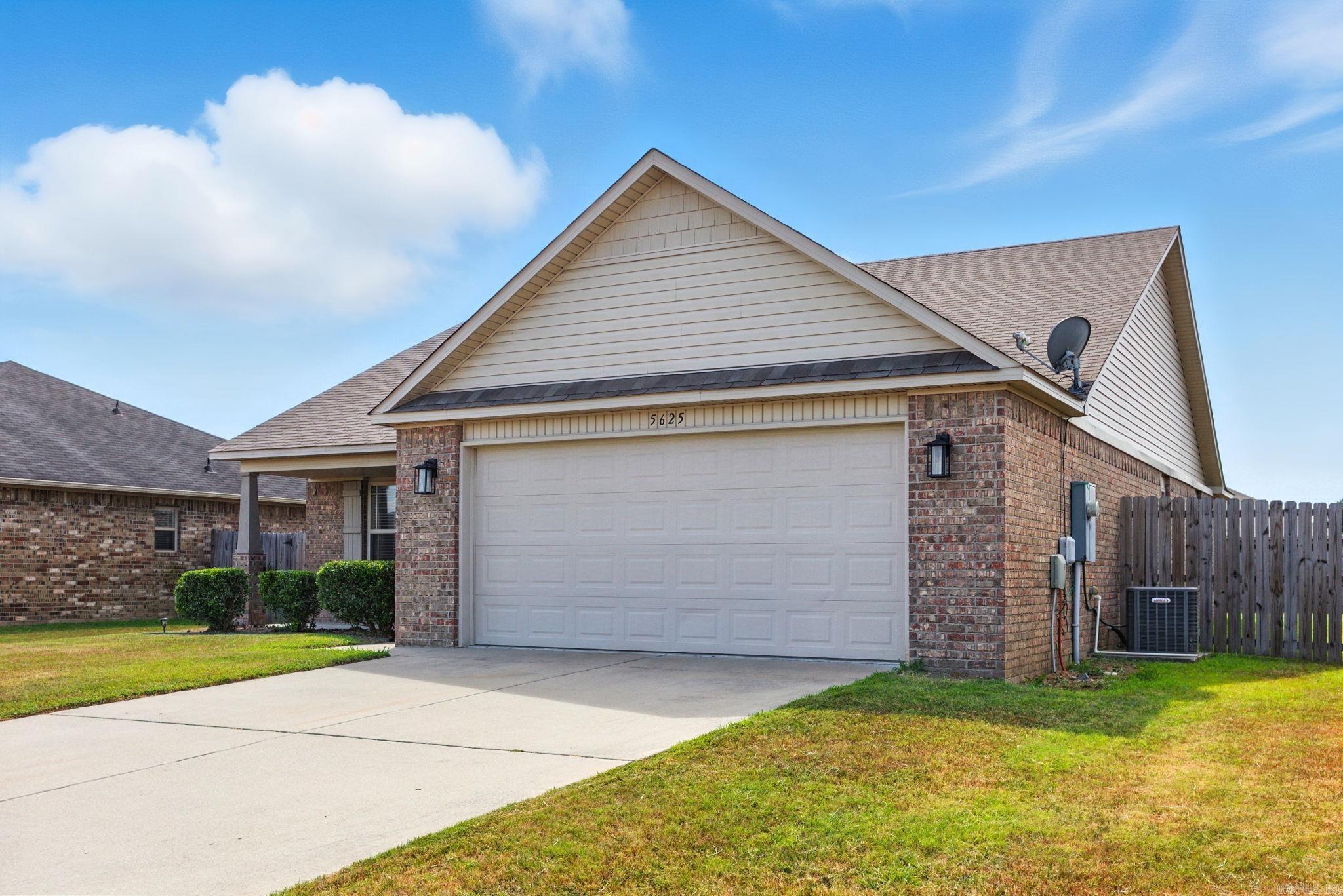 5625 Pin Oak Ln  Sherwood, AR