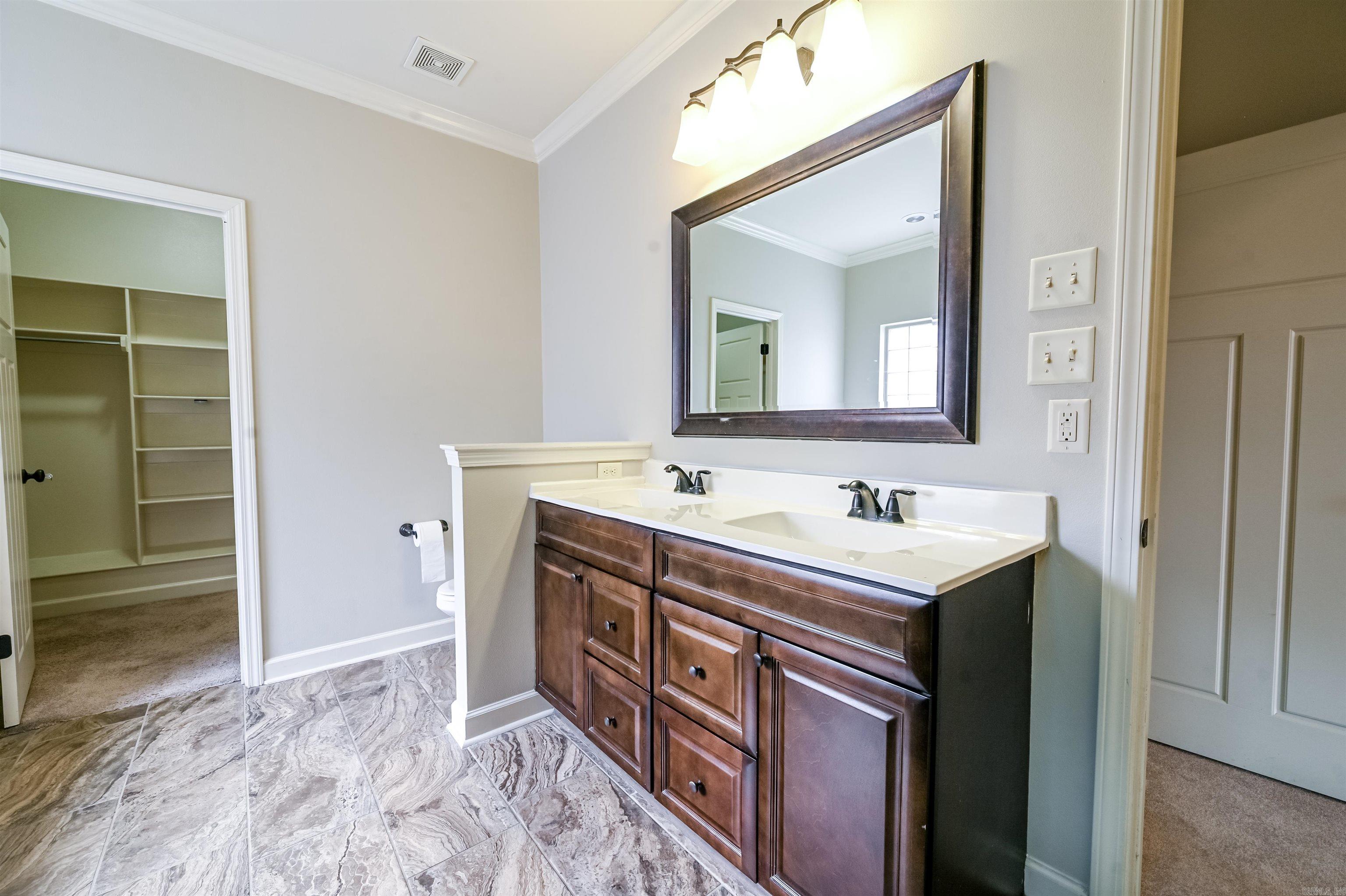 1175 Oak Glenn Loop  Bryant, AR