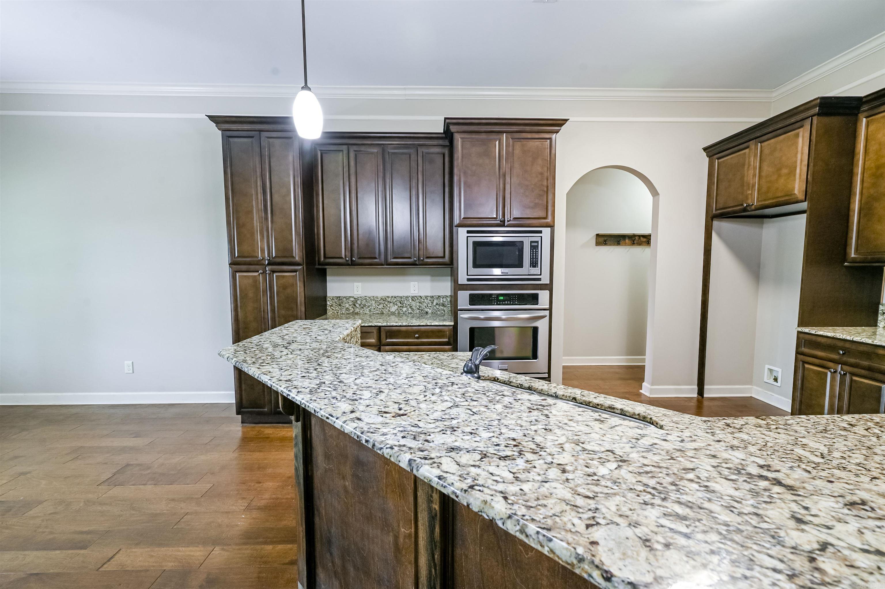 1175 Oak Glenn Loop  Bryant, AR
