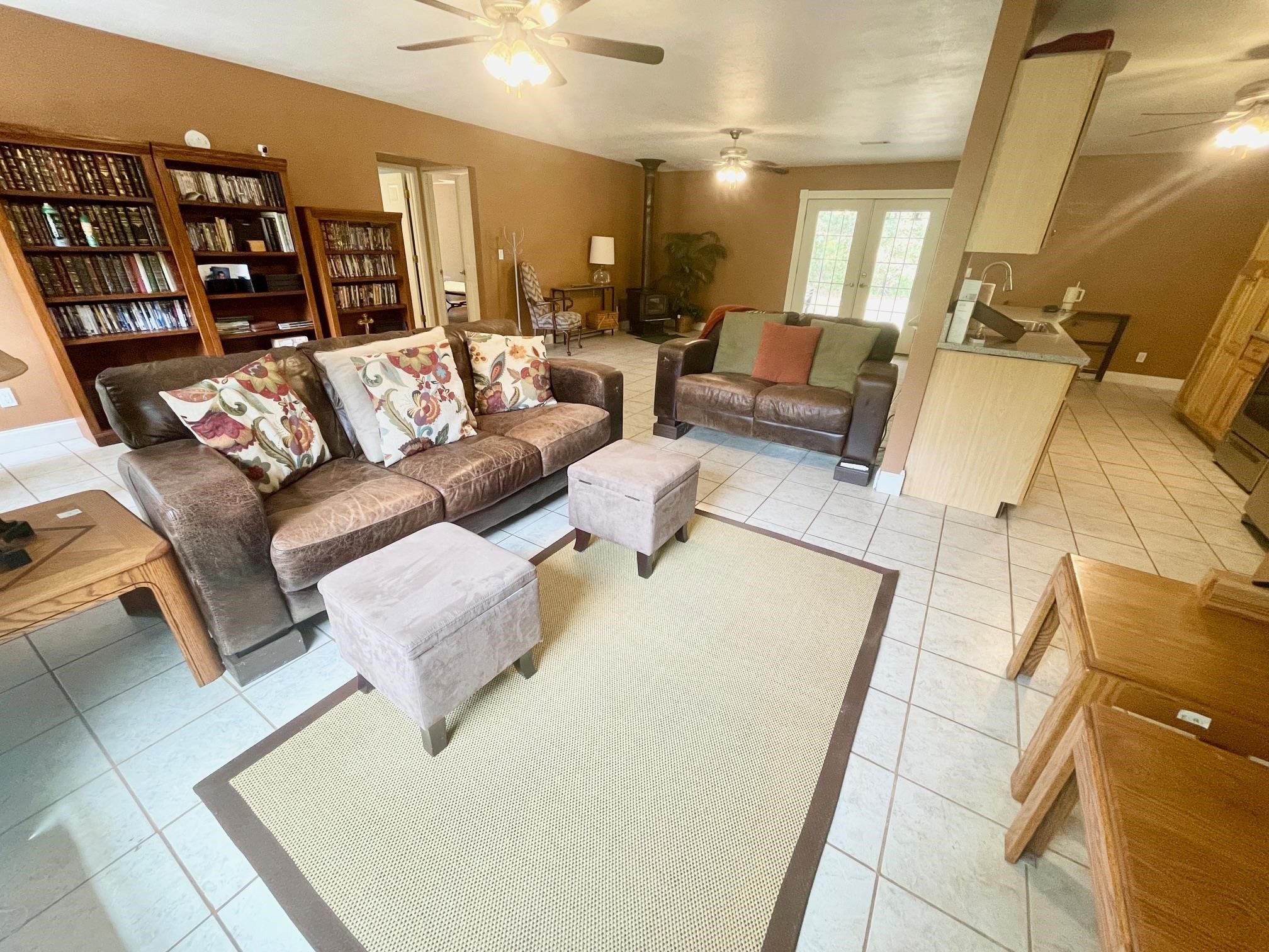 9238 Elizabeth  Viola, AR