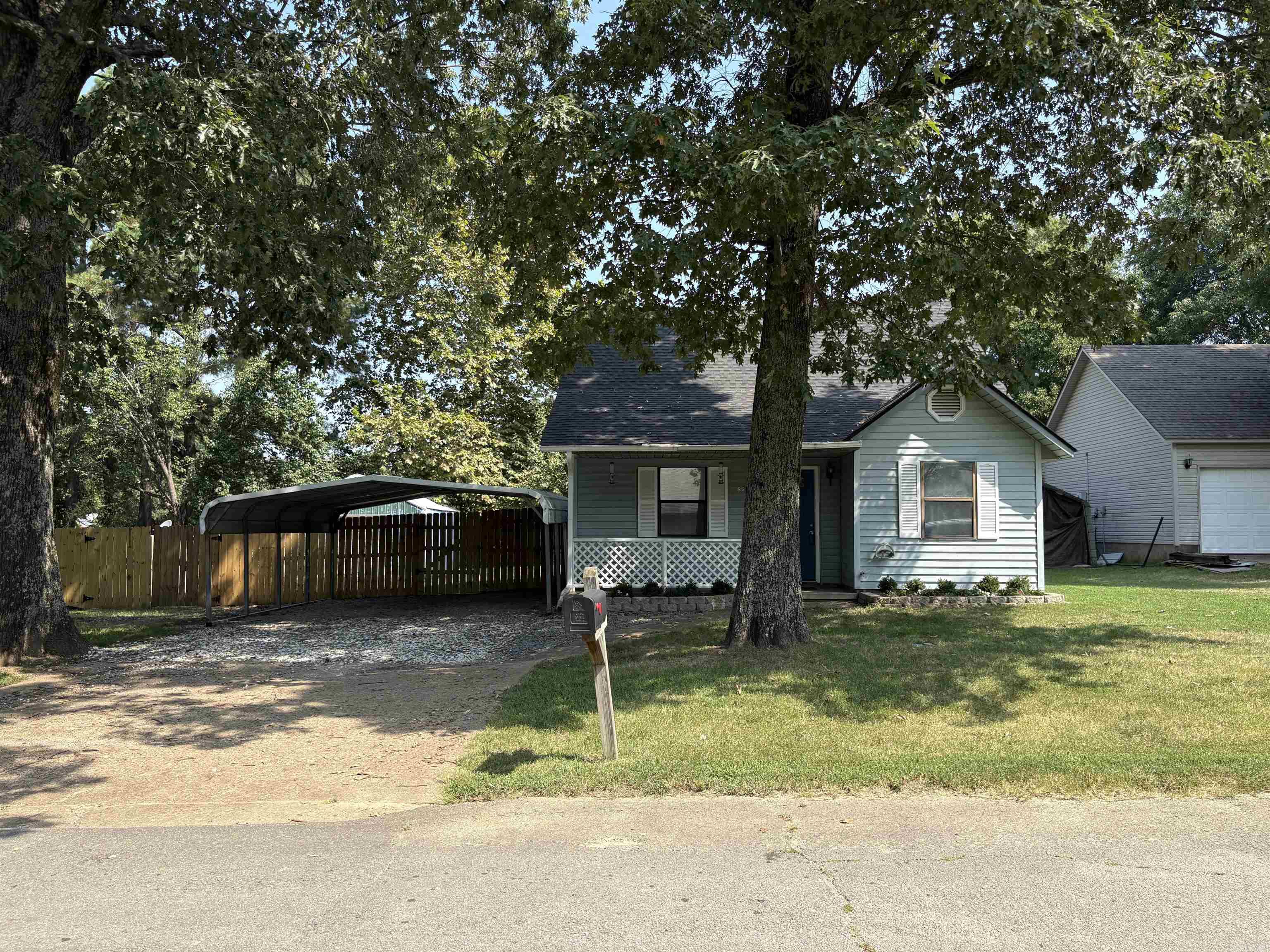 826 Amber  Bono, AR