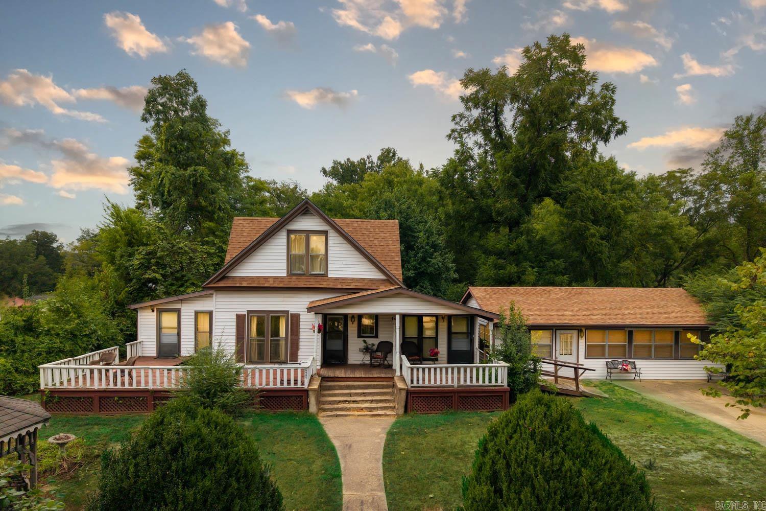 202 W 3rd Street  Hardy, AR