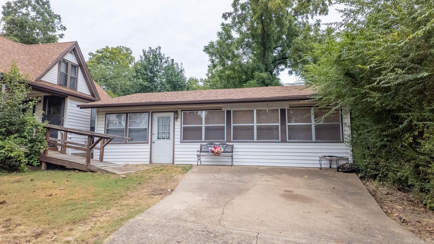 202 W 3rd Street  Hardy, AR