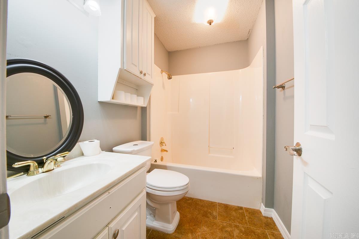 23 Warren  Cabot, AR