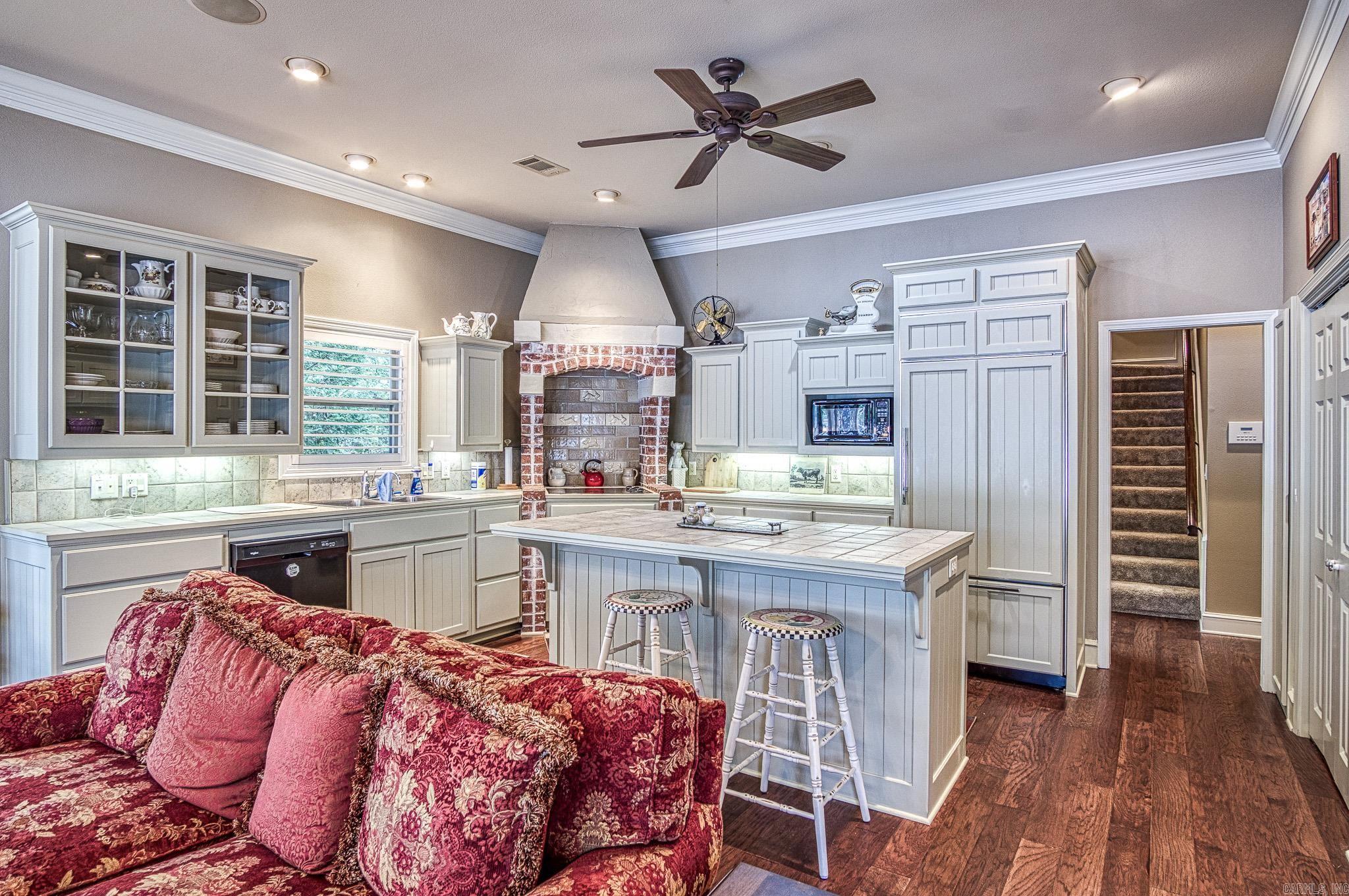 87 Piscina Lane  Hot Springs Village, AR