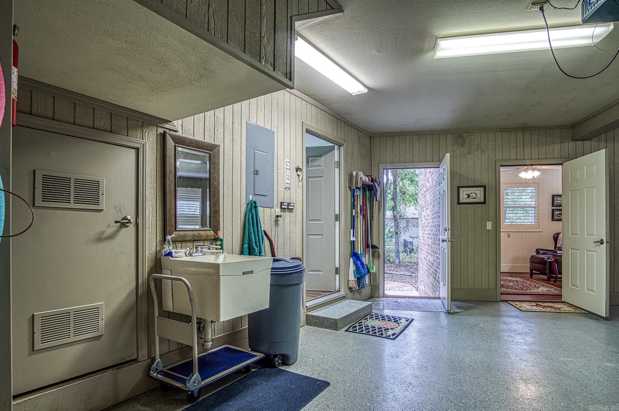 87 Piscina Lane  Hot Springs Village, AR