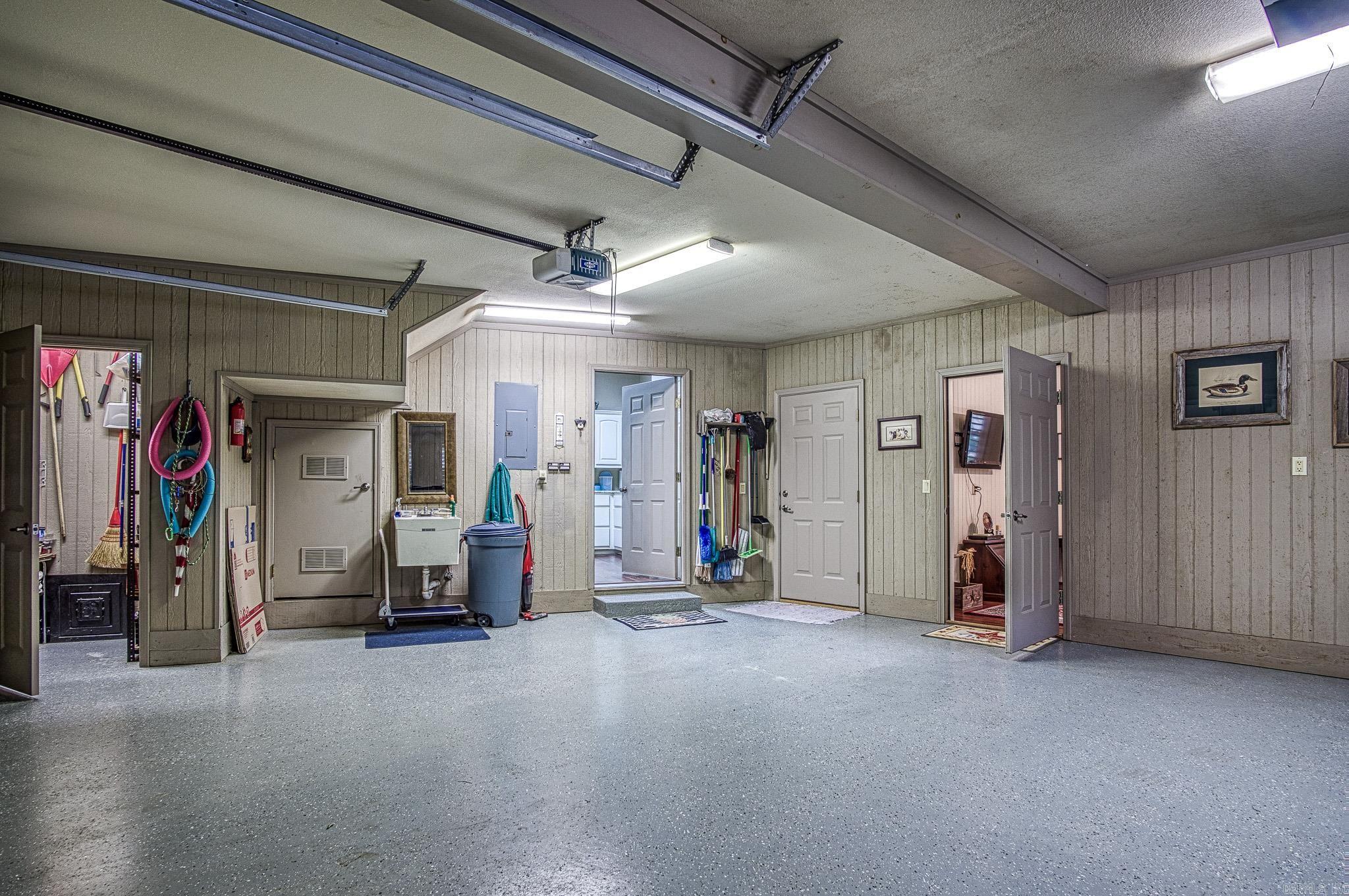 87 Piscina Lane  Hot Springs Village, AR