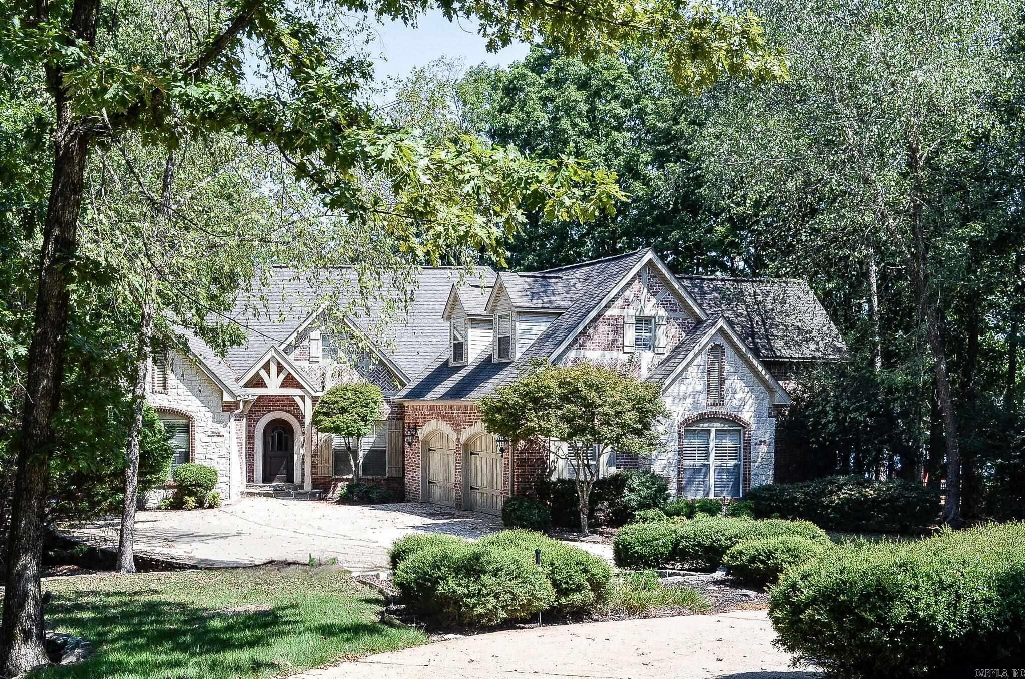87 Piscina Lane  Hot Springs Village, AR