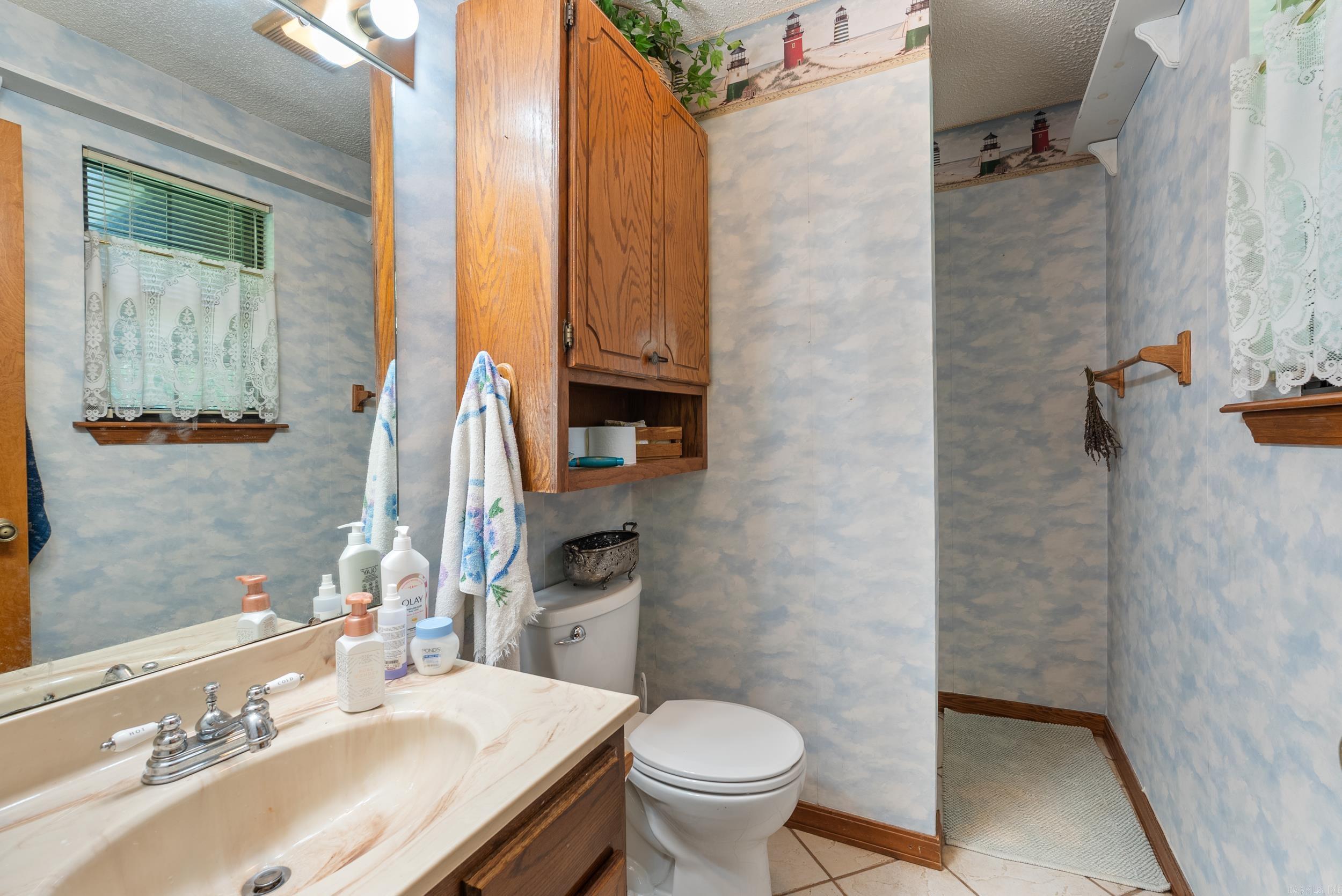 16 Linda Ln W  Vilonia, AR