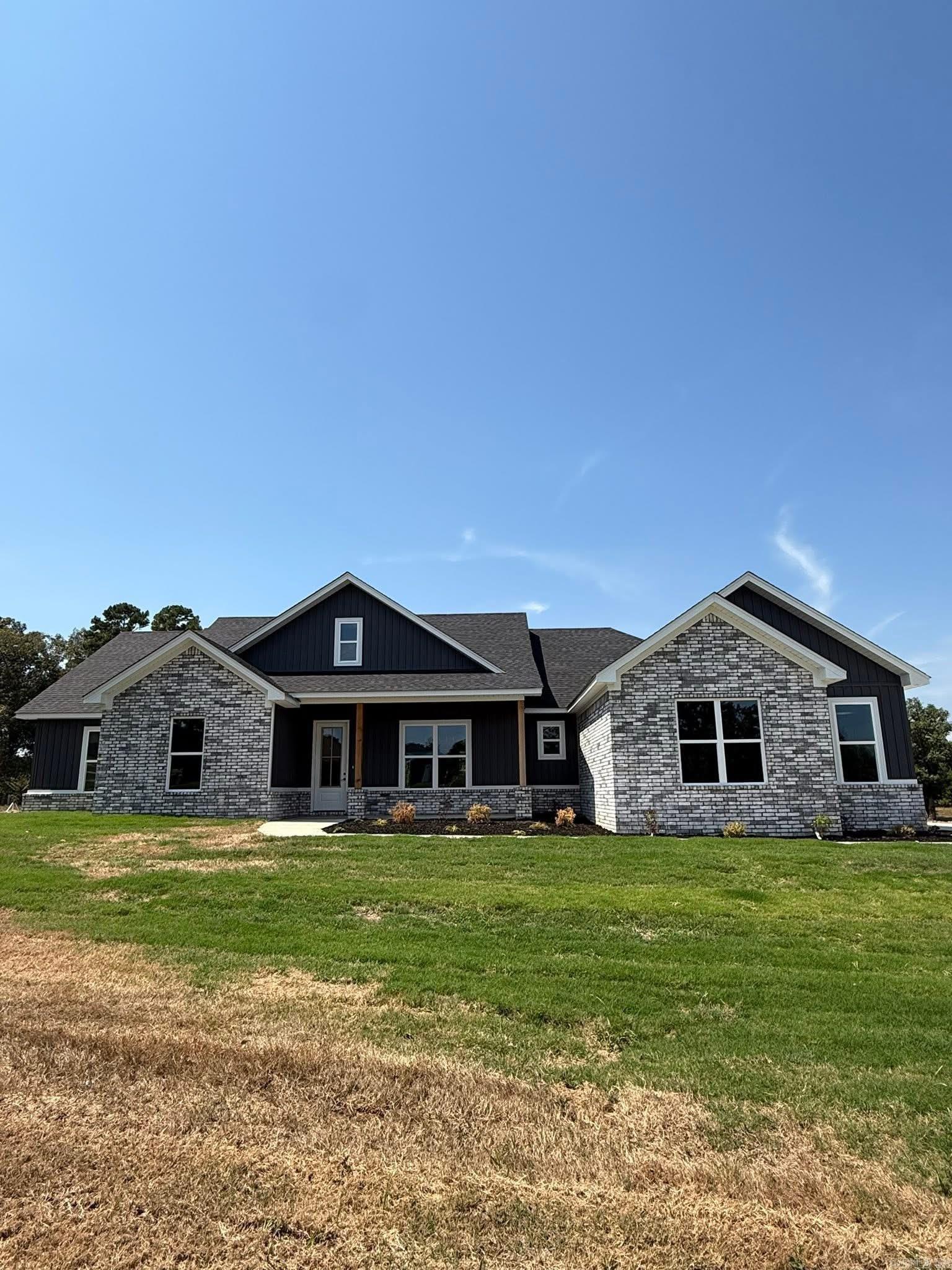 1076 Creekwood Circle  Bauxite, AR