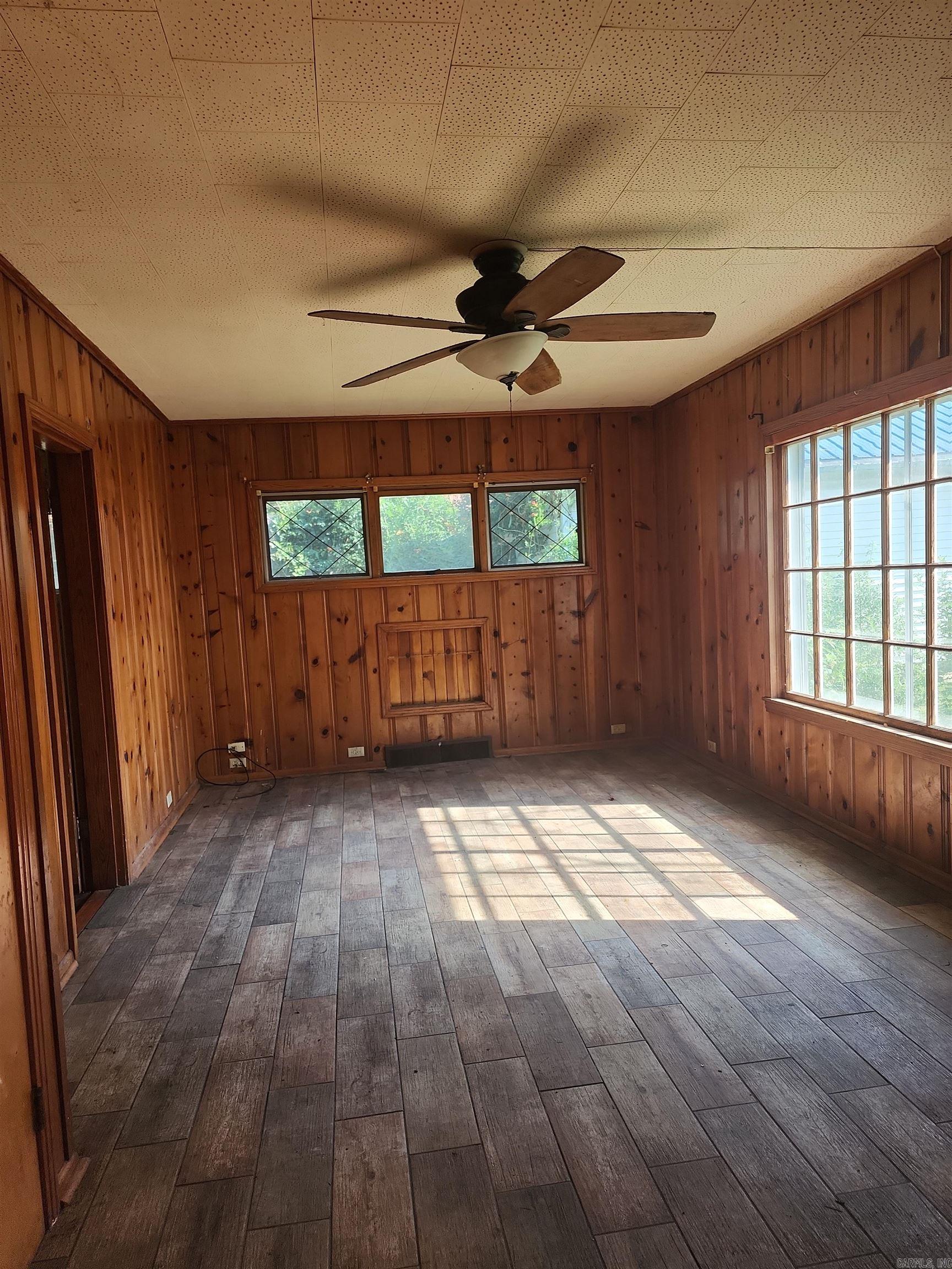 200 N 6th  Paragould, AR