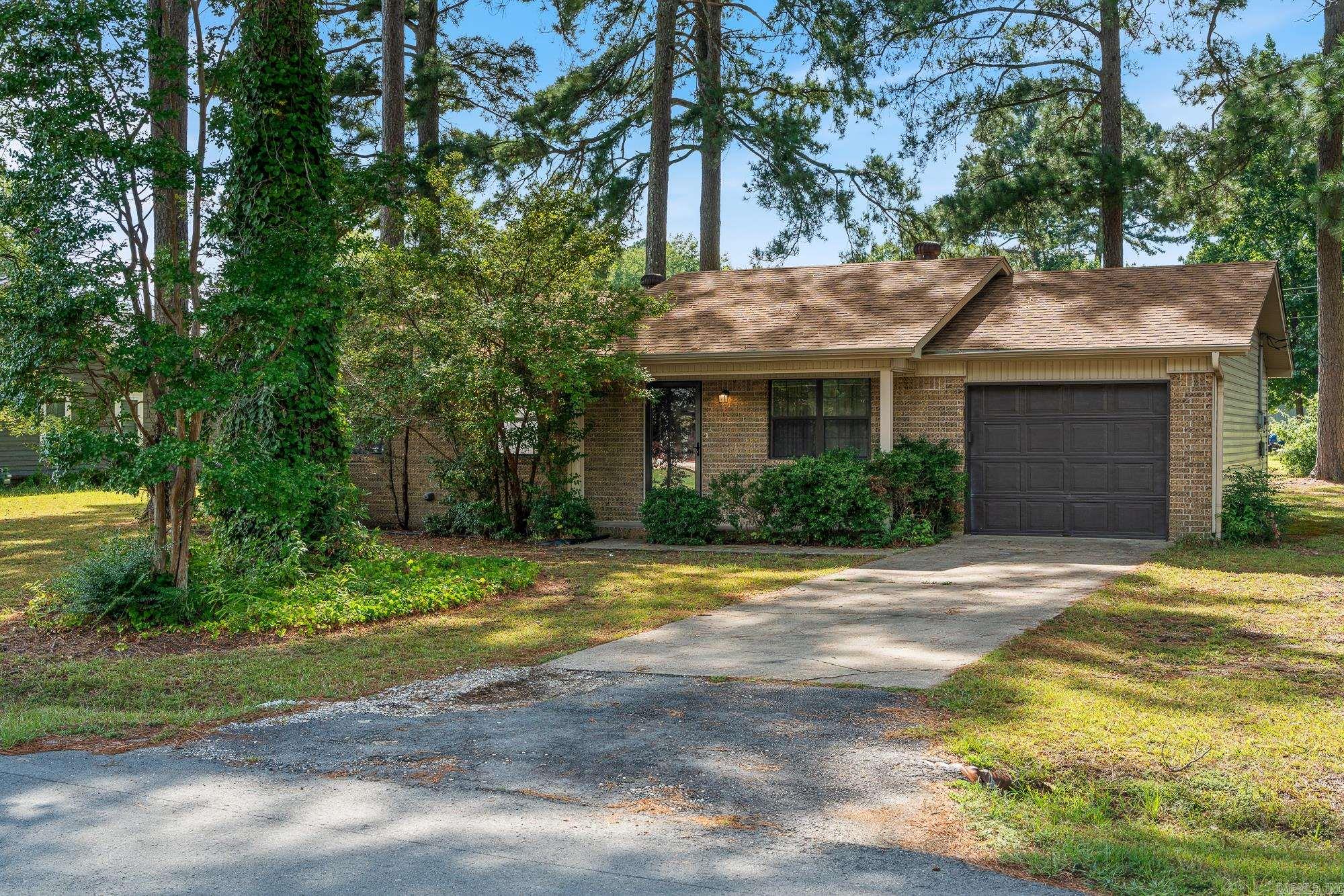 909 Reynolds  Sheridan, AR