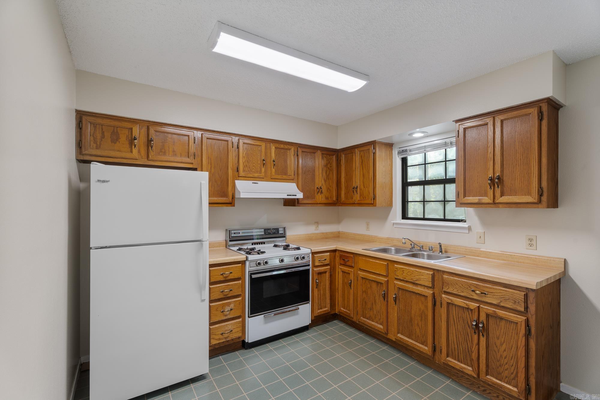 909 Reynolds  Sheridan, AR