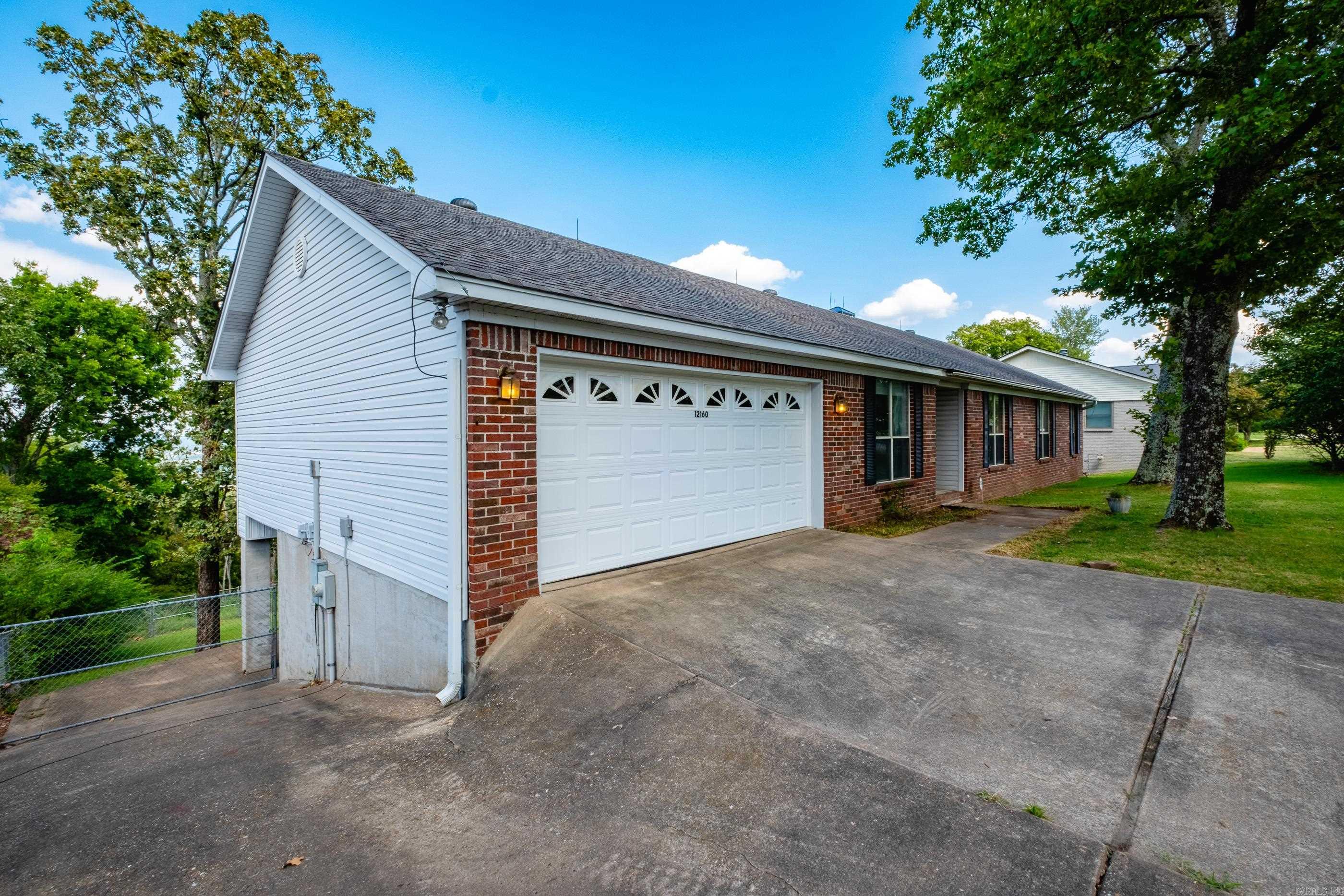 12160 Rivercrest  Little Rock, AR