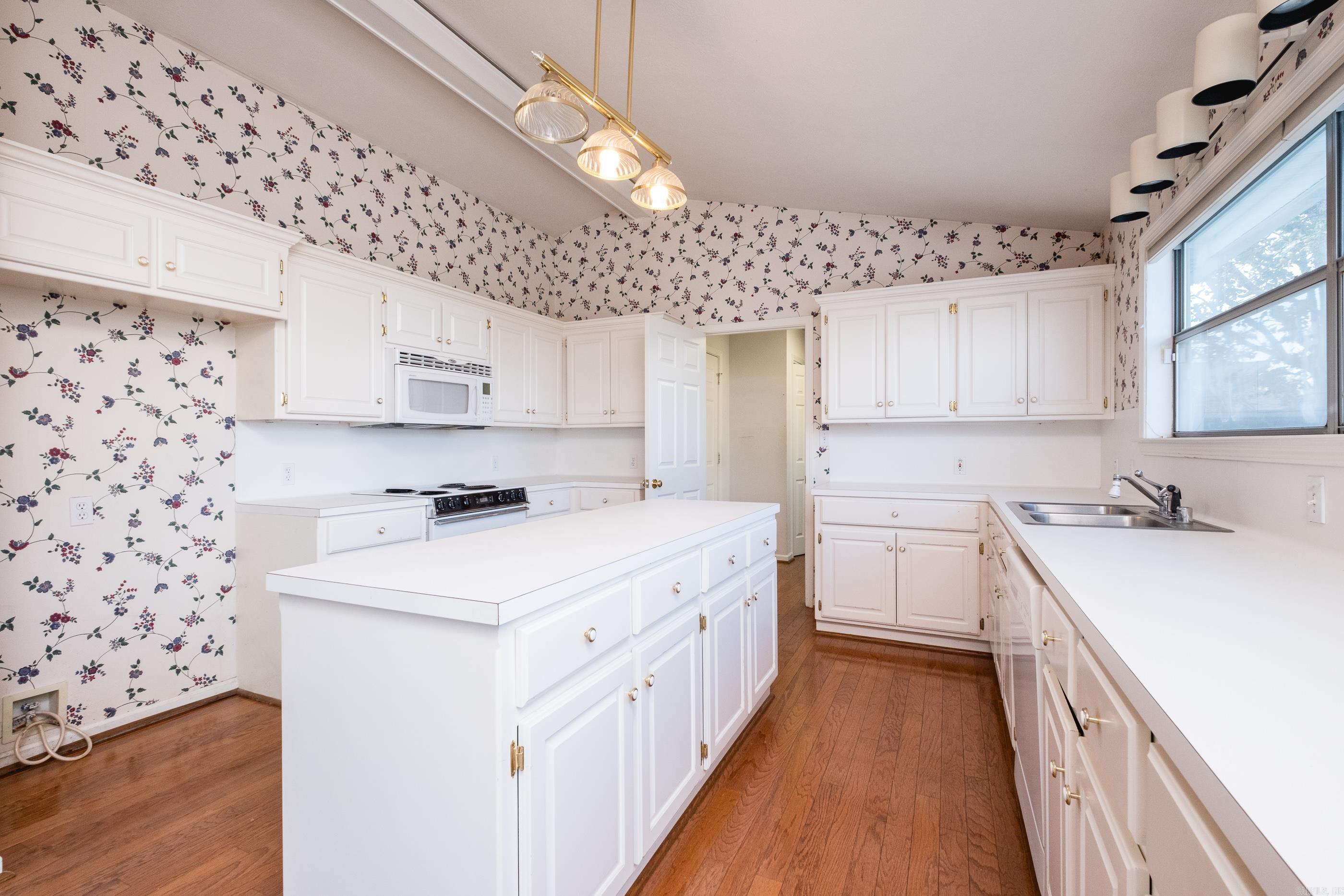 12160 Rivercrest  Little Rock, AR