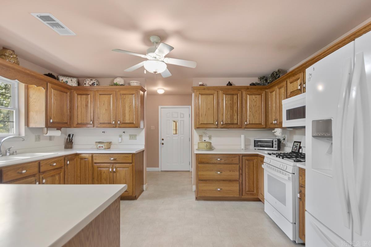 9915 Kling Valley Drive  Mabelvale, AR