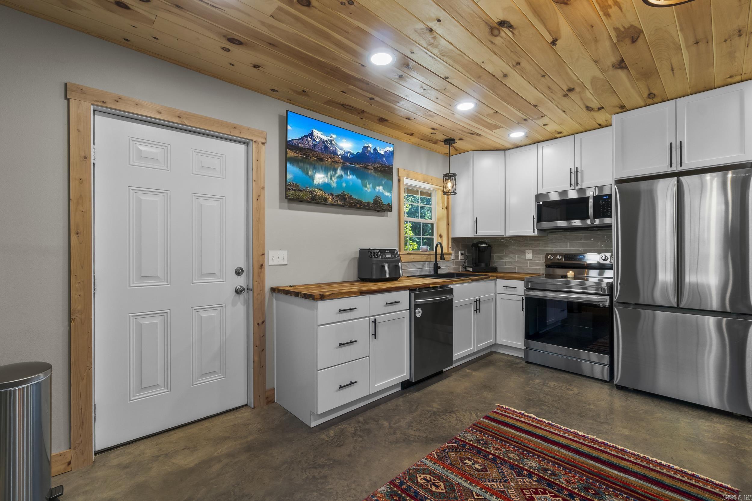 108 Adams Dr  Pangburn, AR