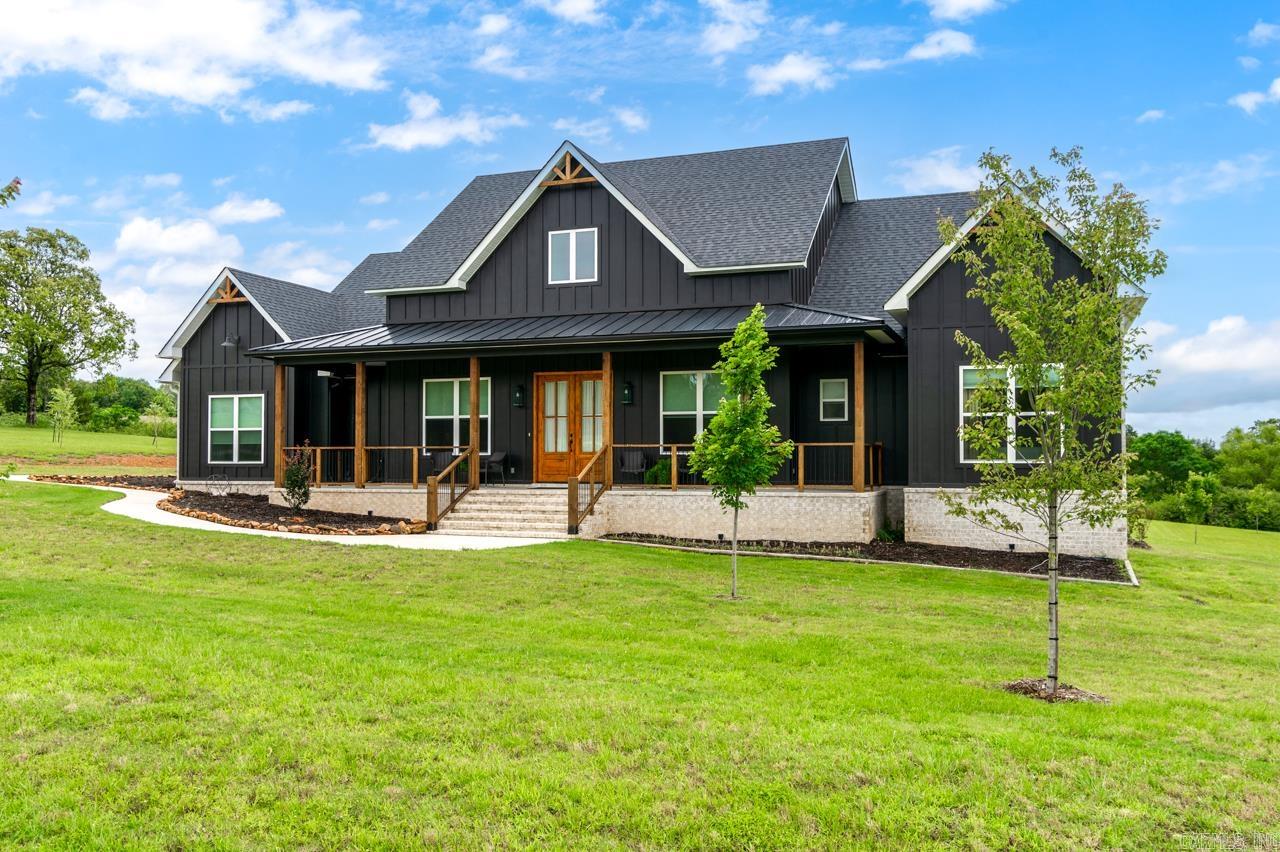 7 Pine Shadow Dr.  Greenbrier, AR