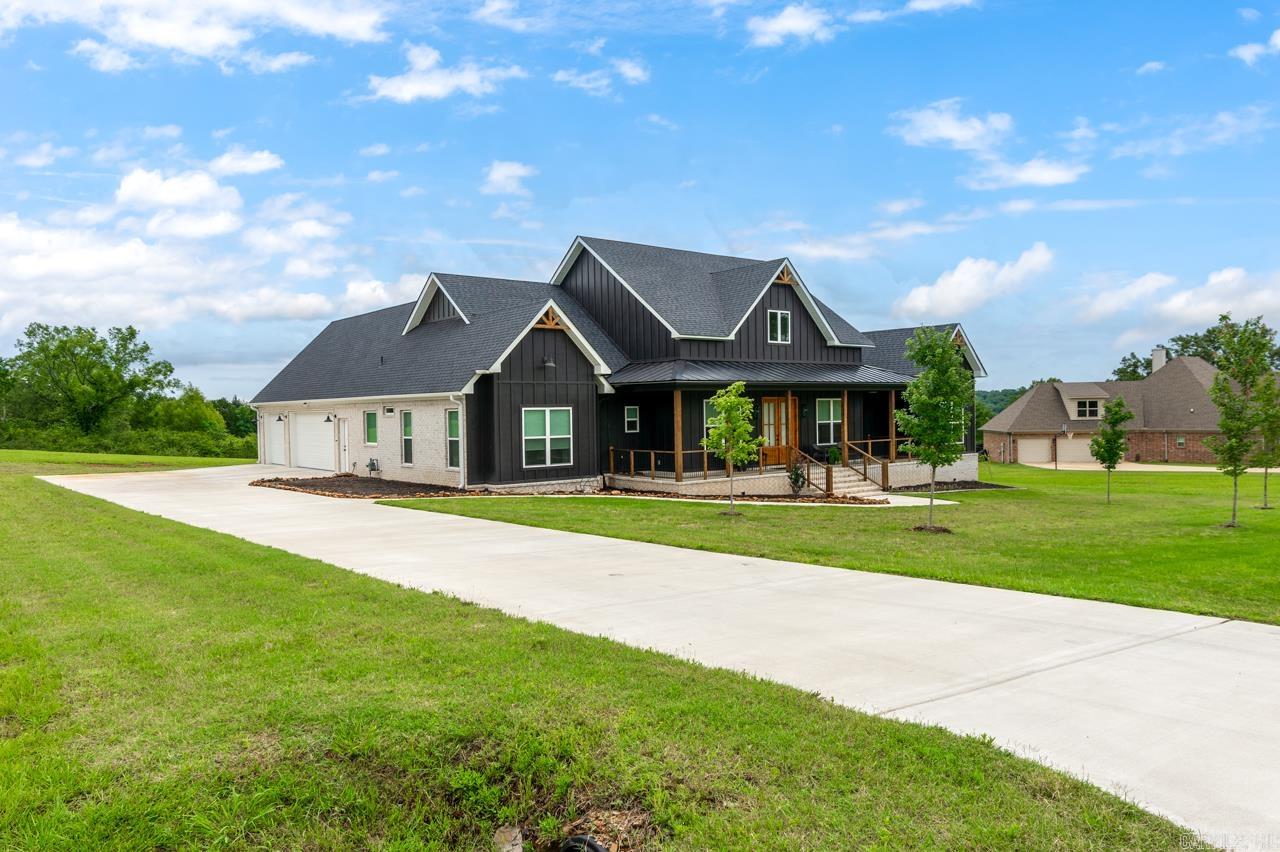 7 Pine Shadow Dr.  Greenbrier, AR