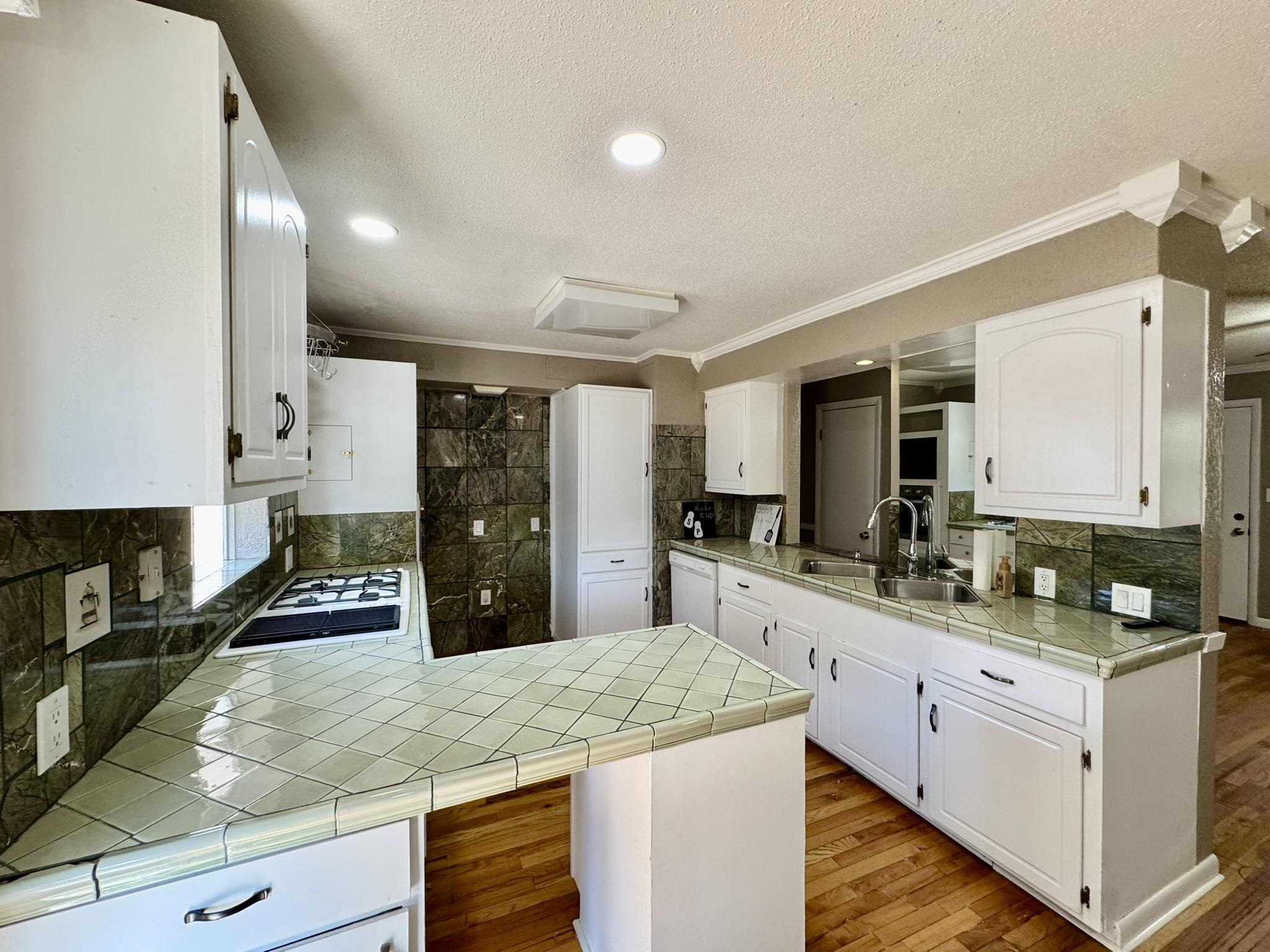 102 Capri Drive  Melbourne, AR