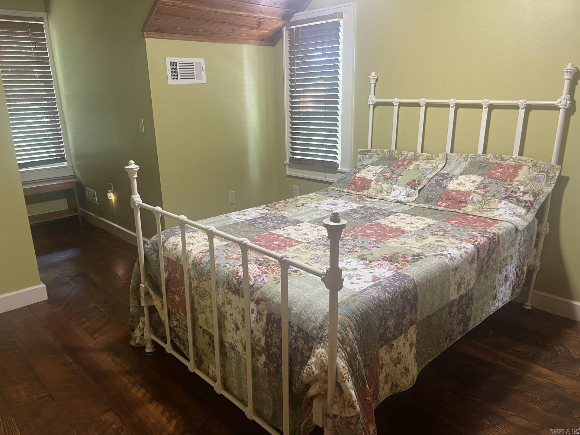 120 Yorktown  Locust Grove, AR