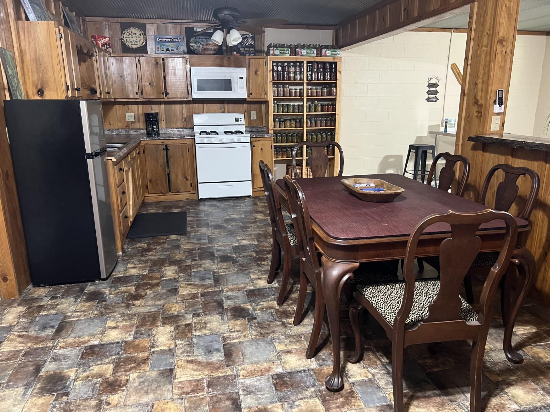 120 Yorktown  Locust Grove, AR