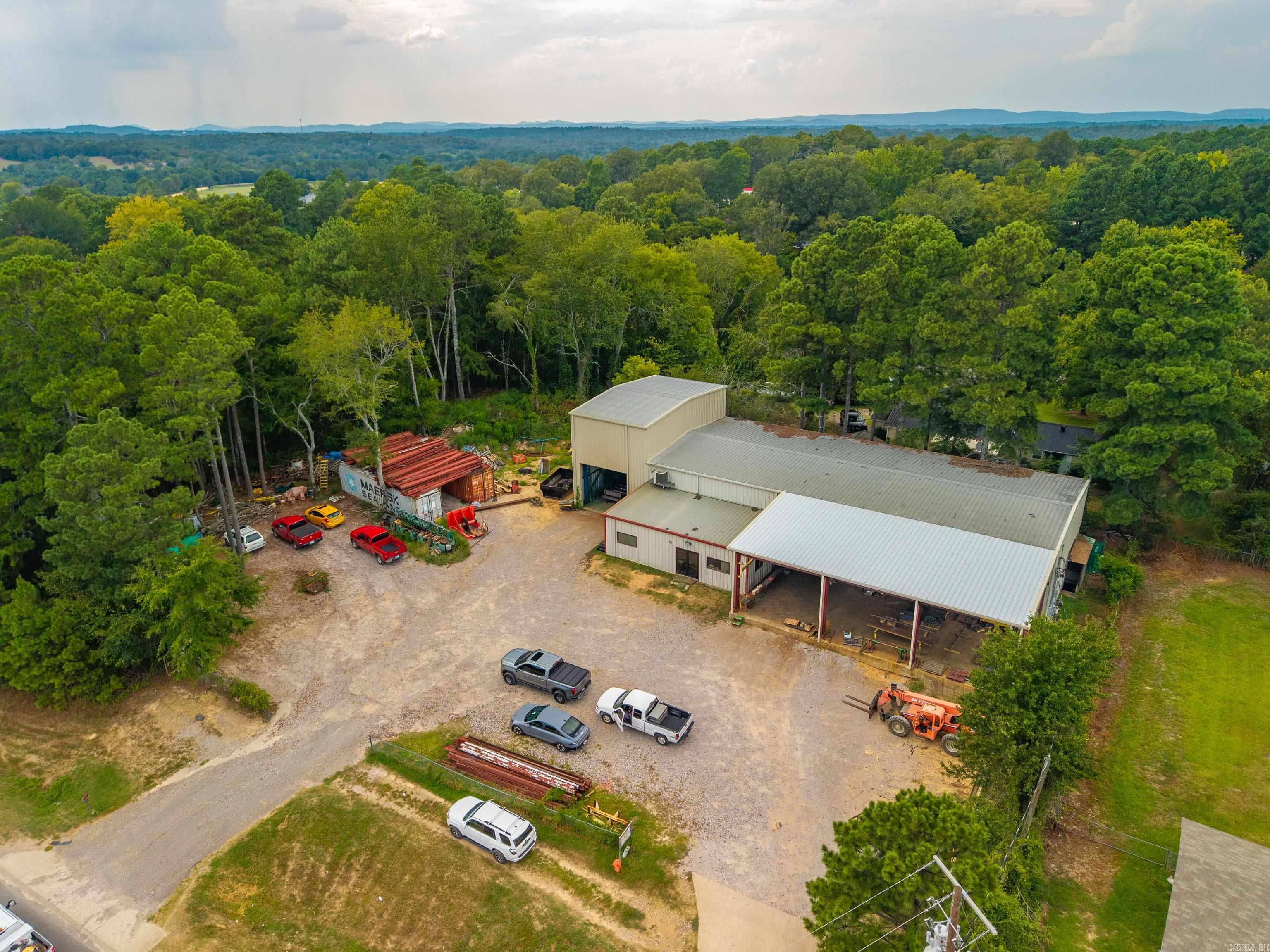 2426 Airport  Hot Springs, AR