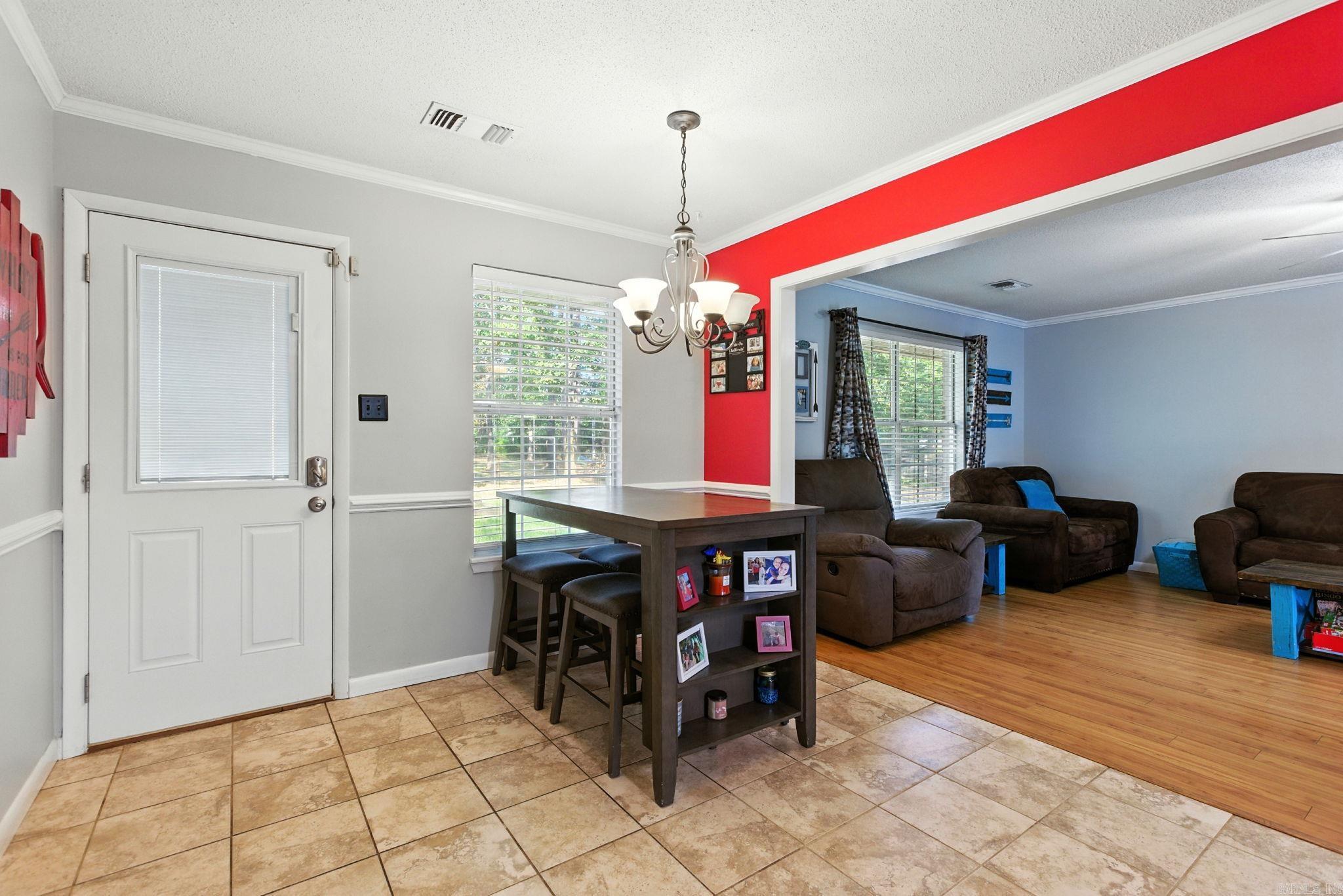 19101 Oaklawn  Little Rock, AR