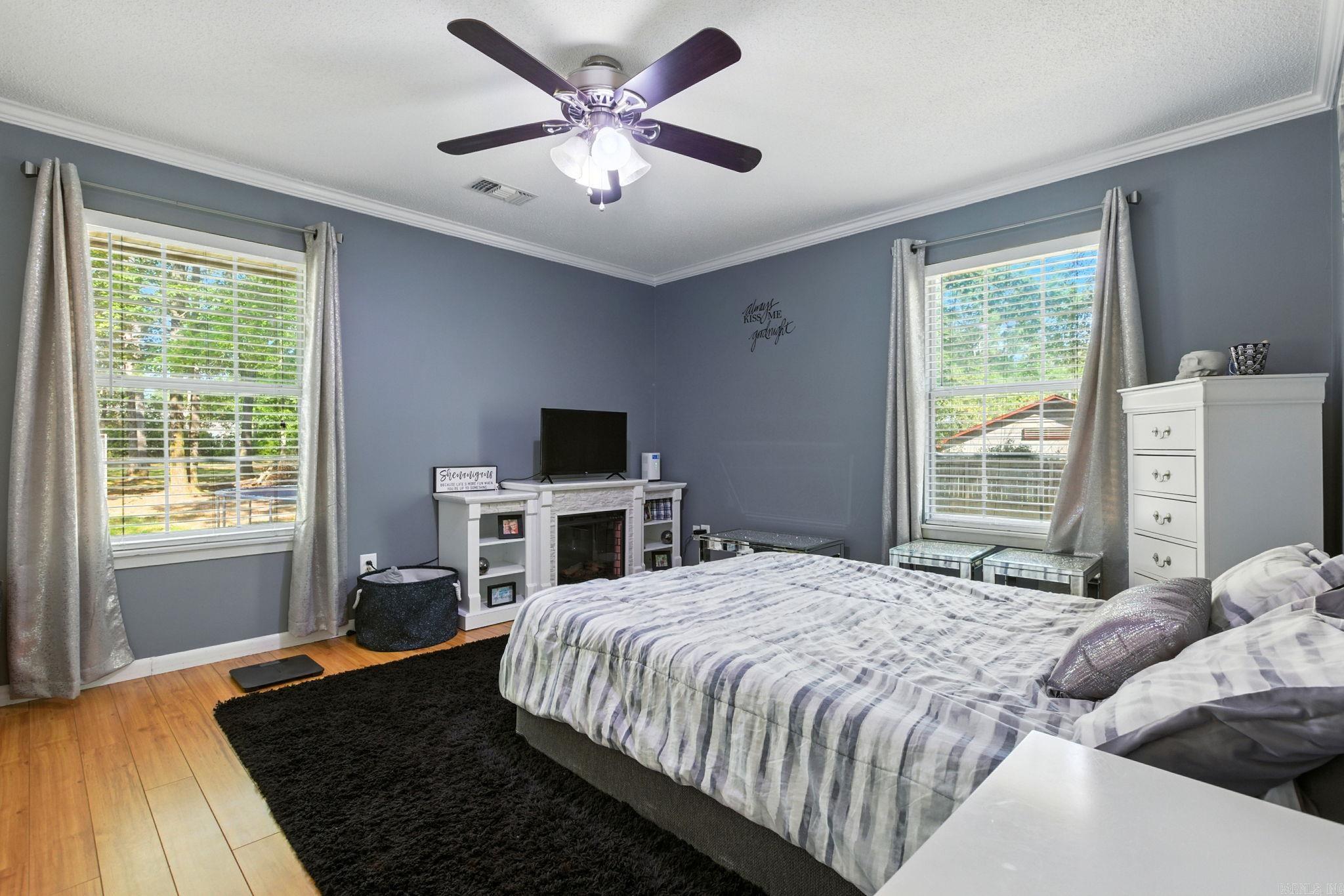 19101 Oaklawn  Little Rock, AR