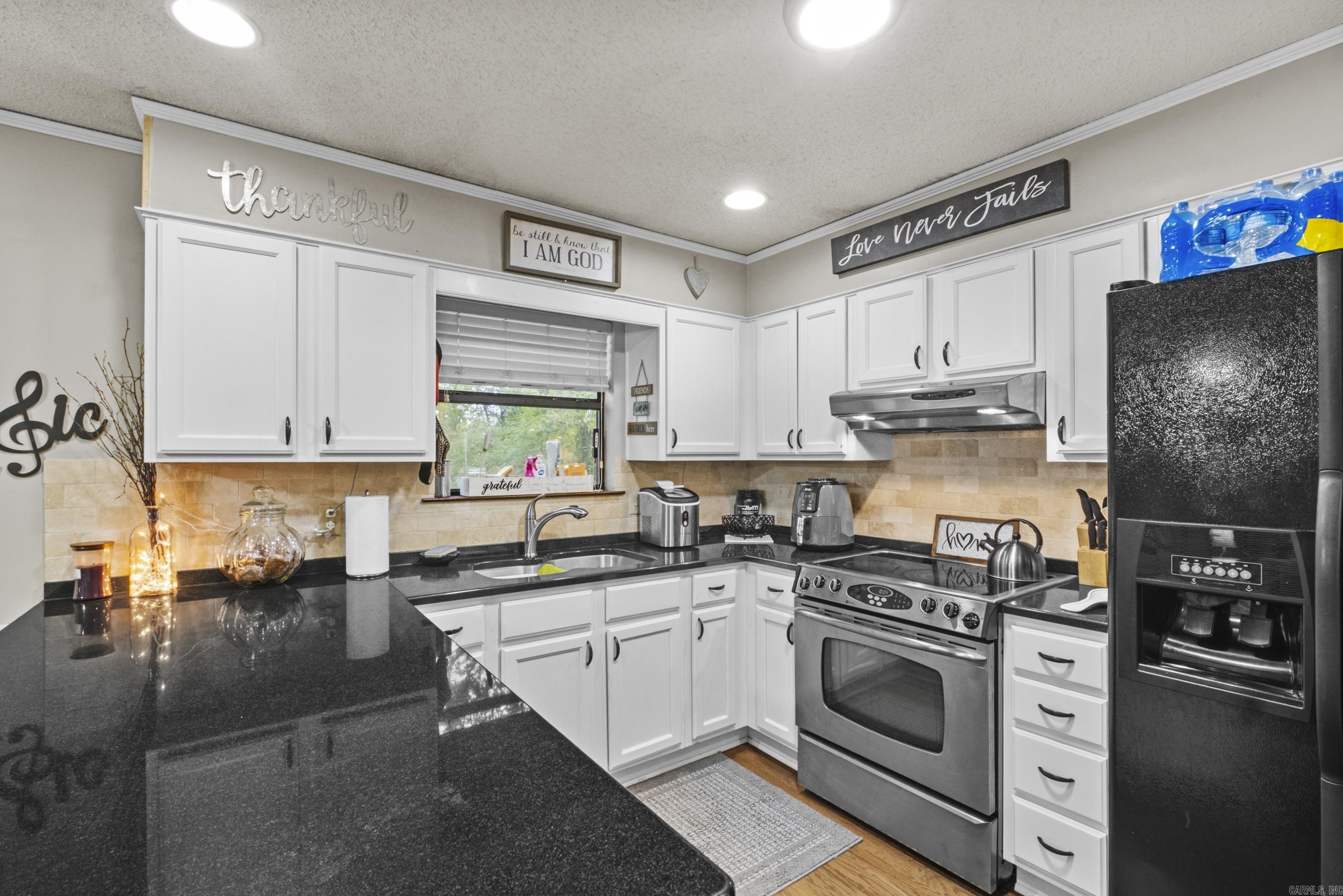 704 Autumnbrook  Sherwood, AR