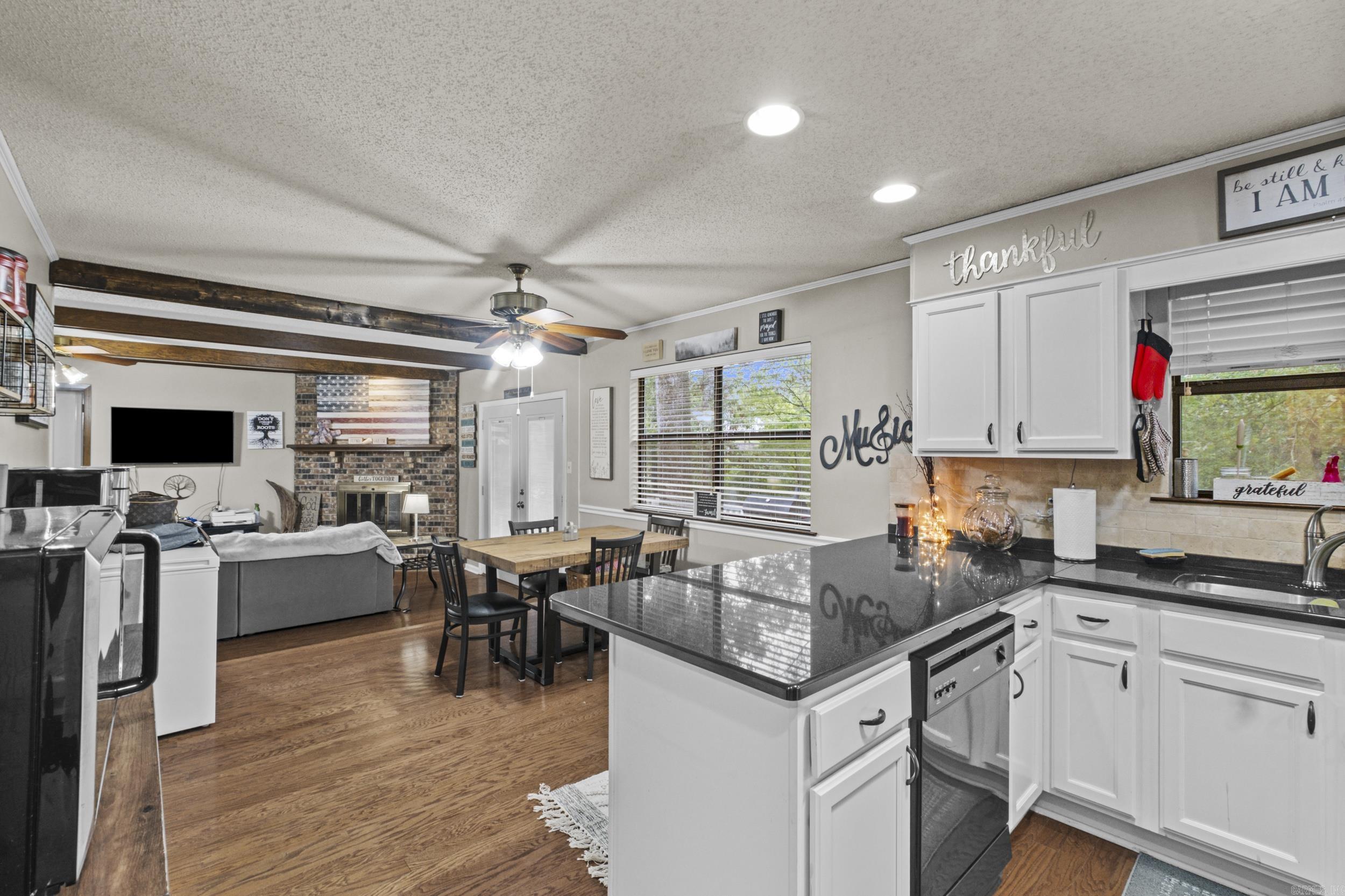 704 Autumnbrook  Sherwood, AR