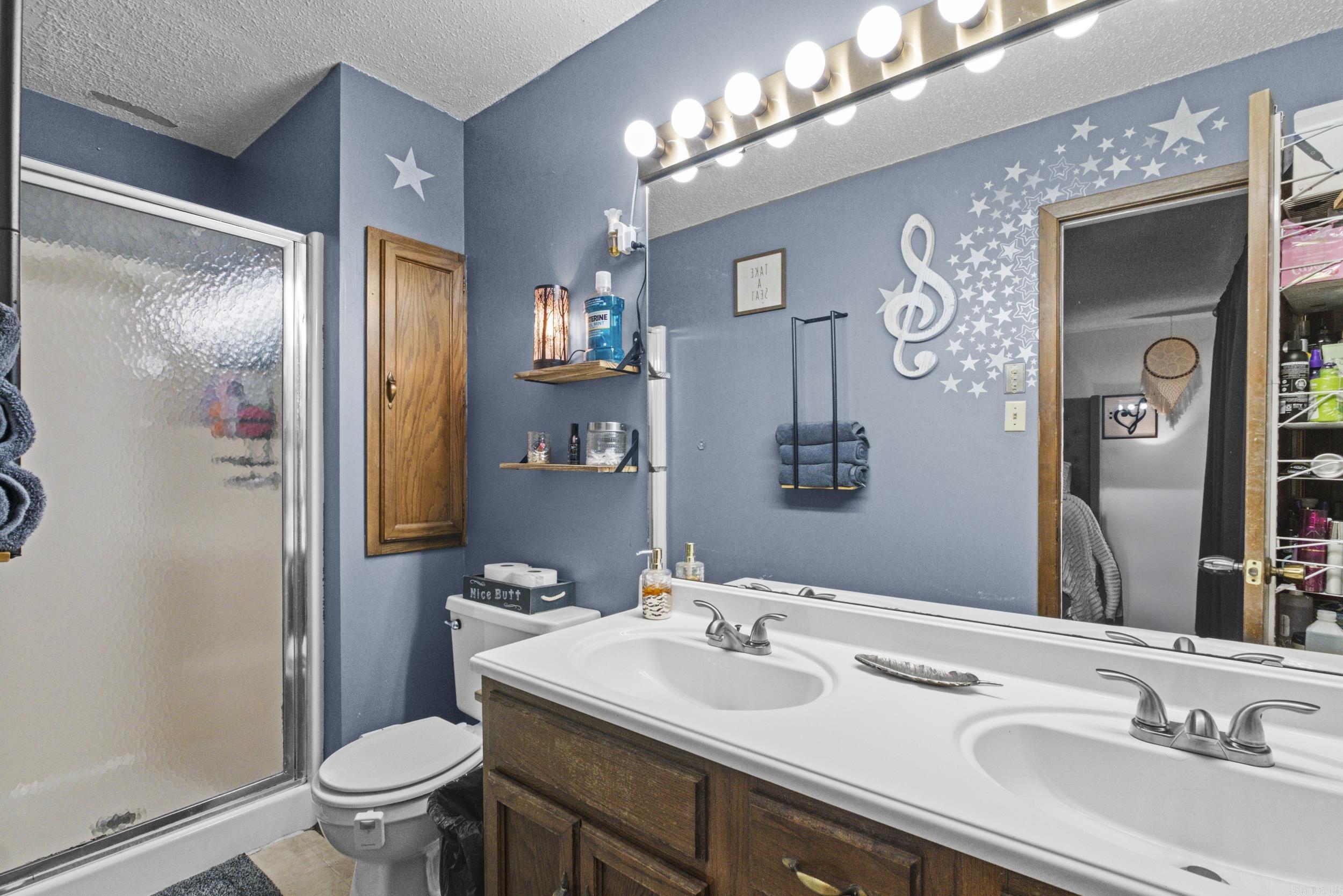 704 Autumnbrook  Sherwood, AR