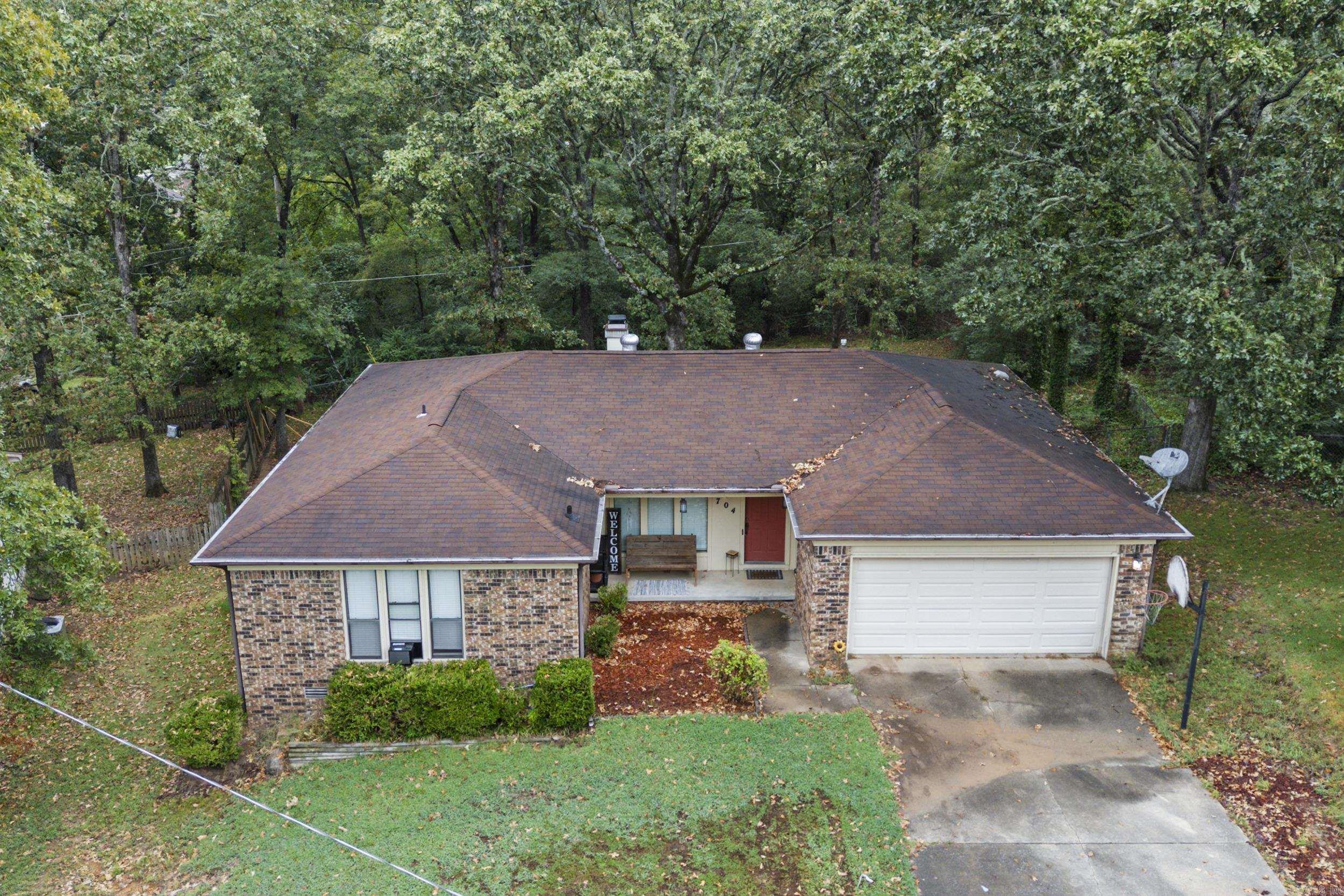 704 Autumnbrook  Sherwood, AR