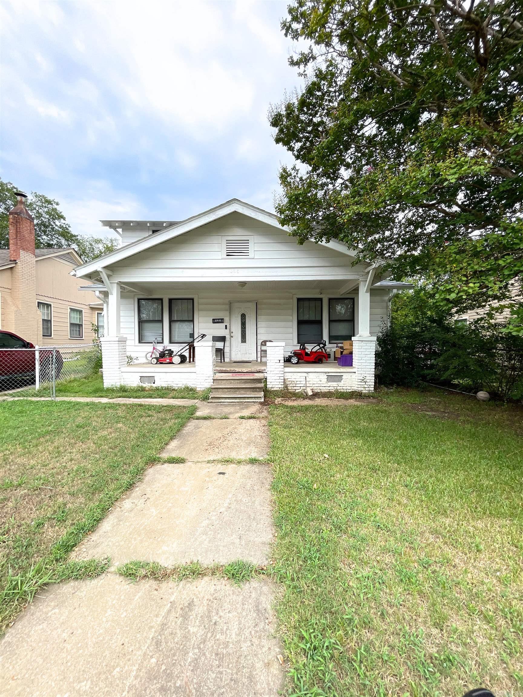 923 Booker  Little Rock, AR