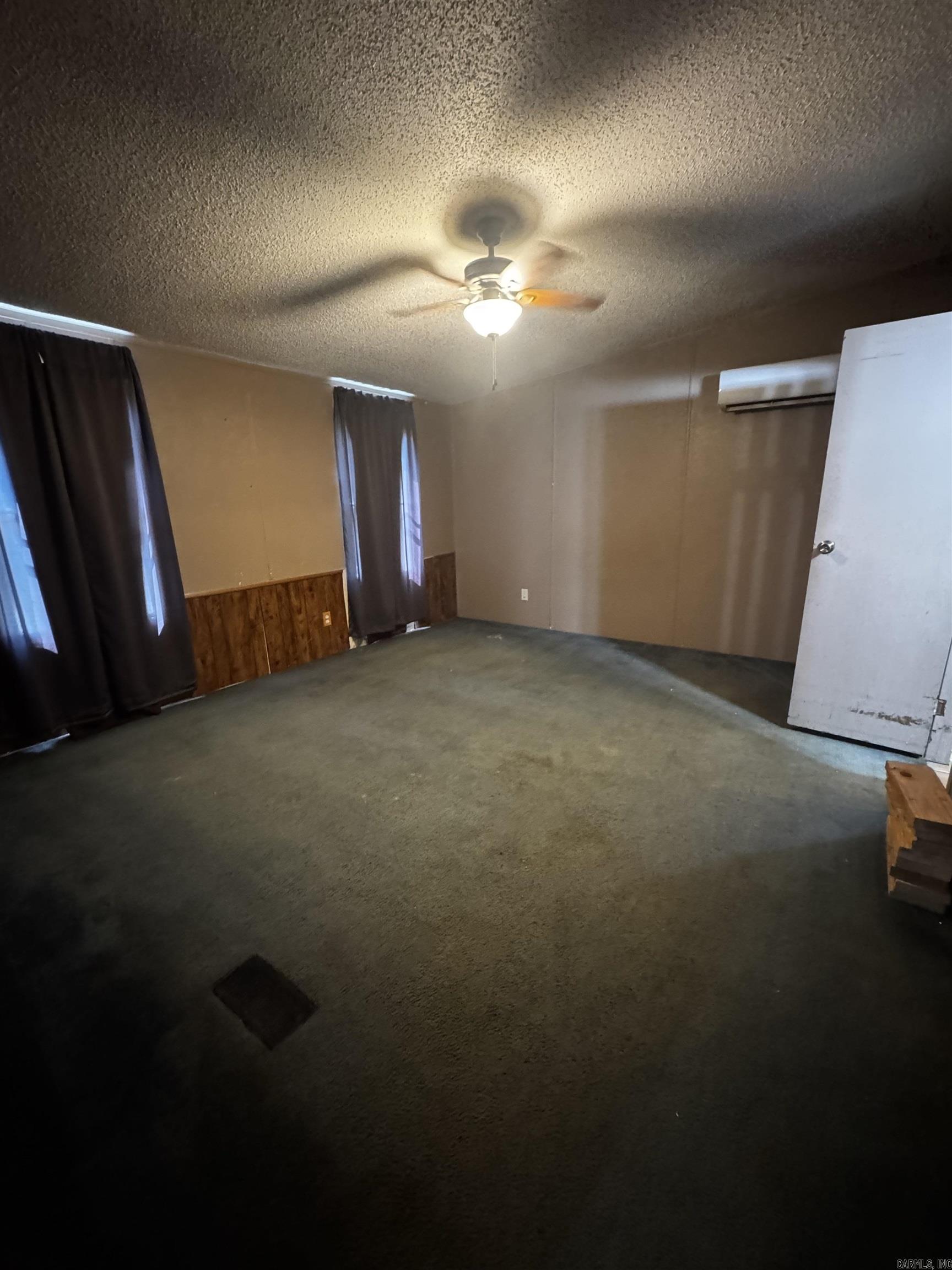 223 Private Road 1776  London, AR