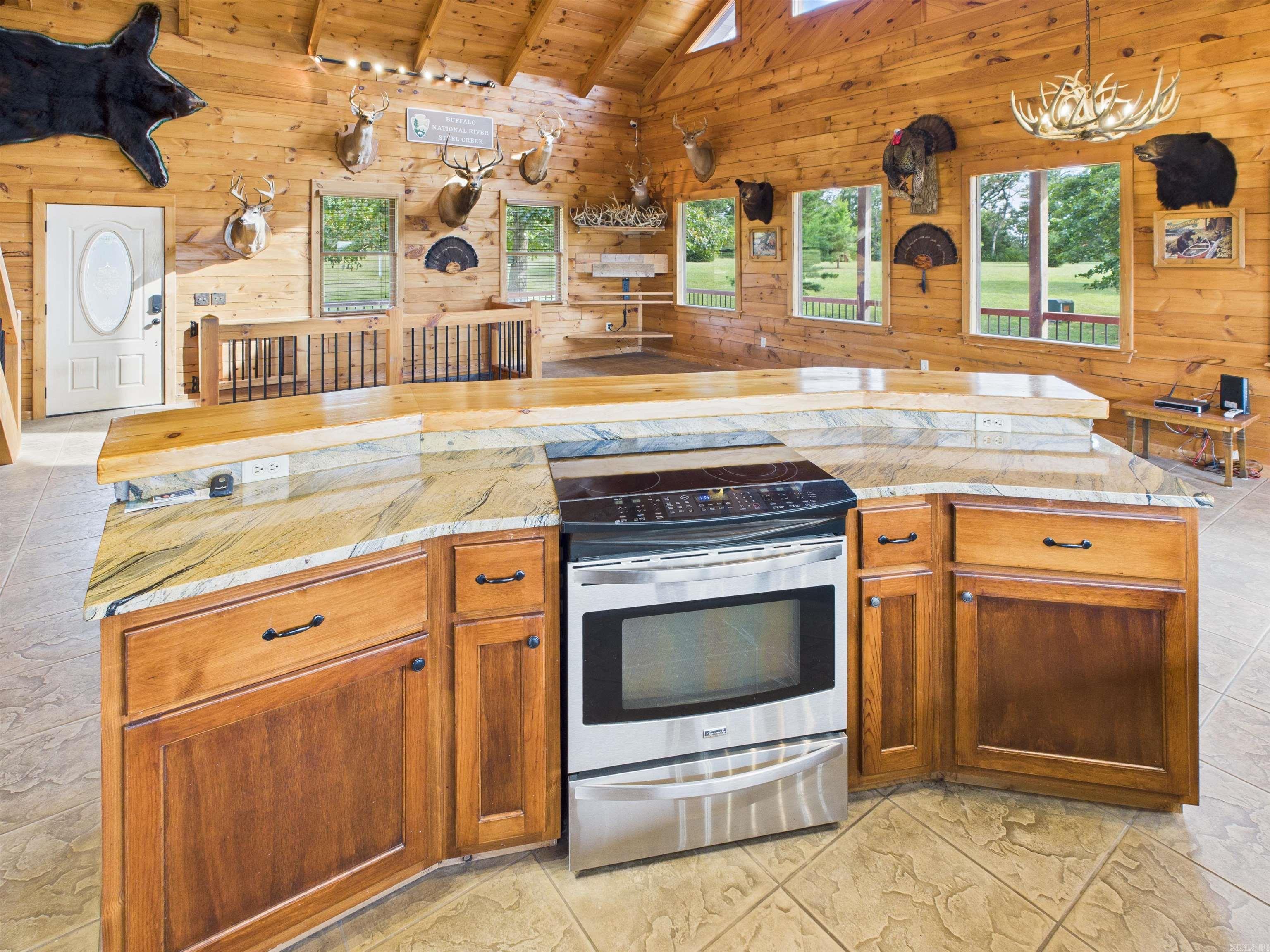 9178 Deer  Harrison, AR