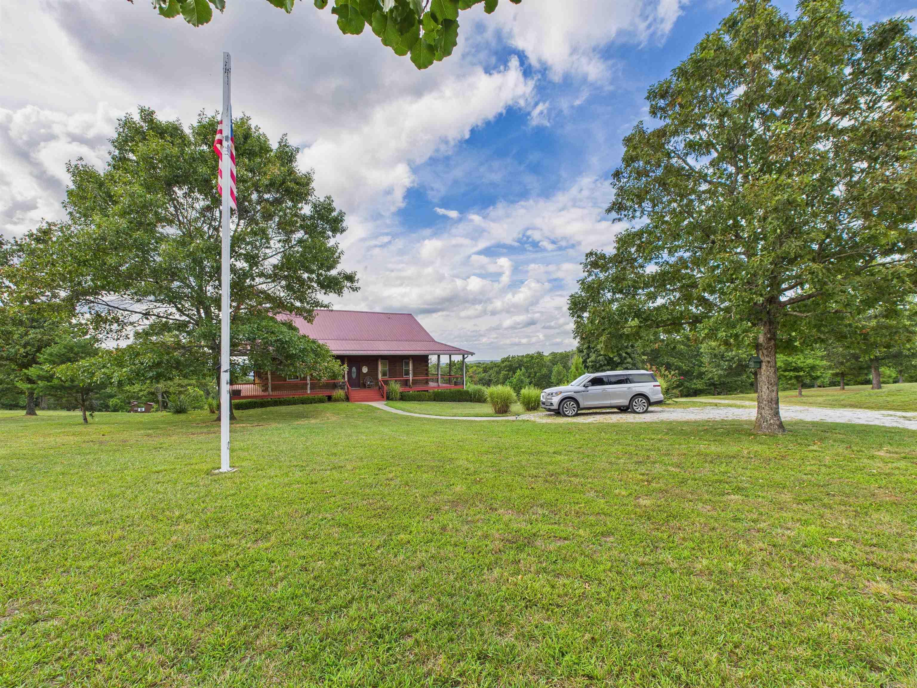 9178 Deer  Harrison, AR