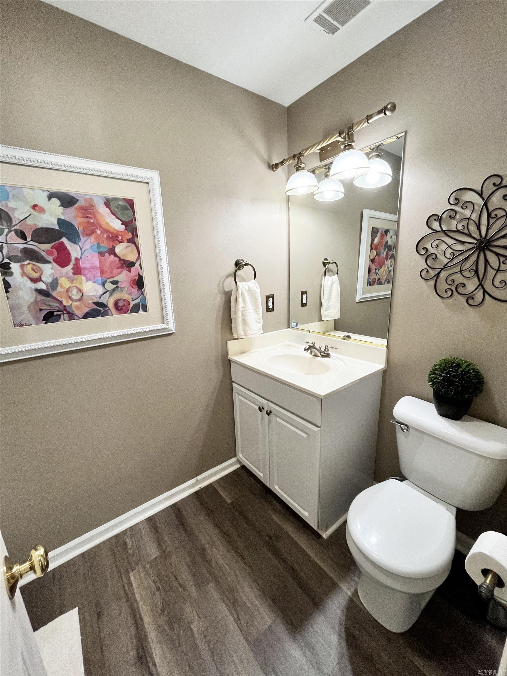1 Zircon  Maumelle, AR
