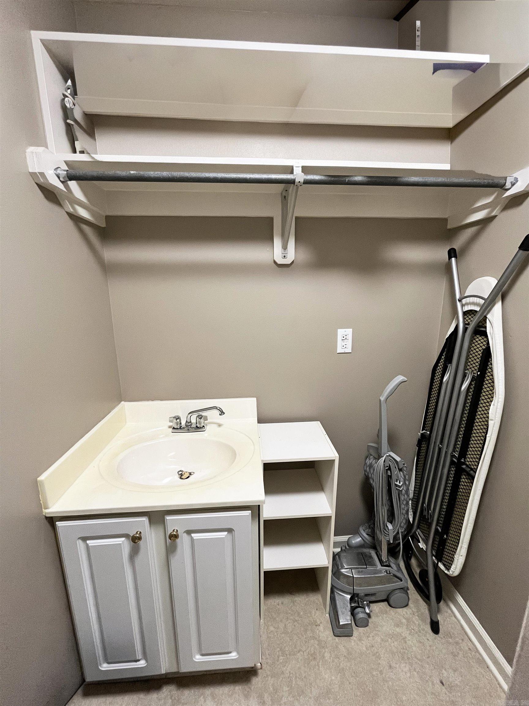 1 Zircon  Maumelle, AR