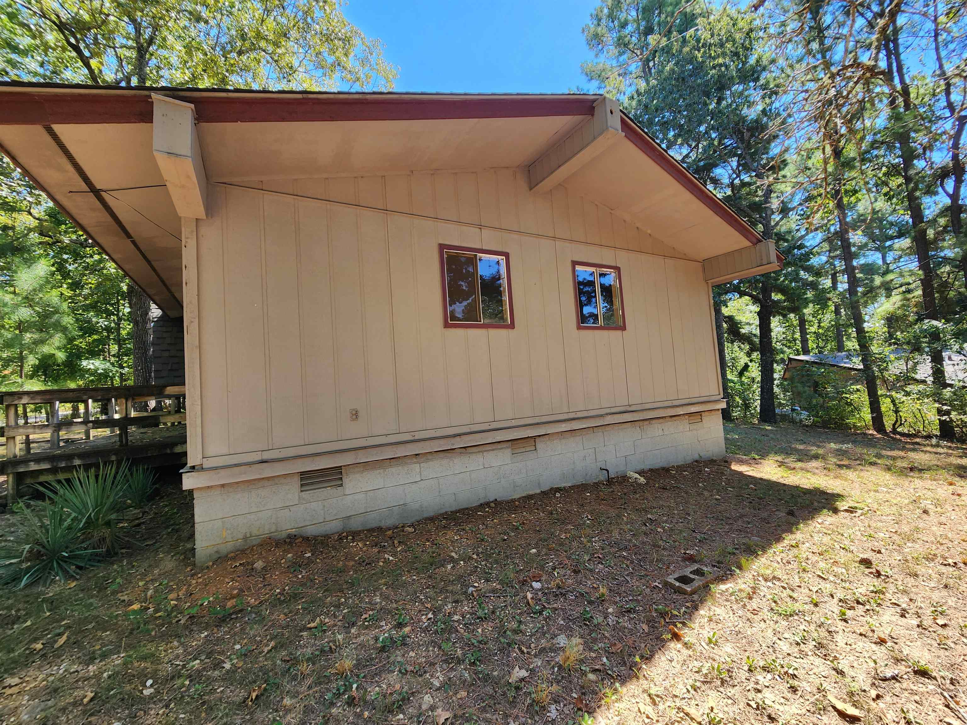 36 Mena  Cherokee Village, AR